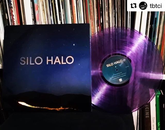 Our latest LP turns 5 months old today... Our dear friend in Brasil @tbtci cranks it on his turntable to celebrate. 💜🙏🏼🙂 #Repost @tbtci with @get_repost
・・・
#silohalo ❤