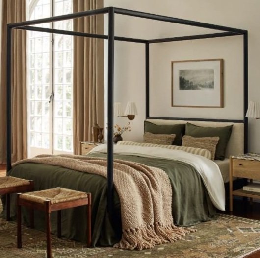 black canopy bed