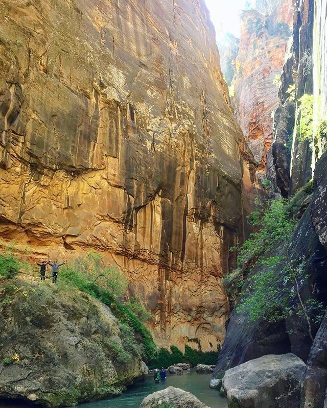 .
📍The Narrows
👣 1-16 miles
💪🏻 Moderate
&mdash;&mdash;&mdash;&mdash;&mdash;&mdash;&mdash;
Trail Babe Tips:
▫️Use waterproof shoes &amp; a walking stick
▫️Make sure water levels are safe
▫️You will have it to yourself after the first 3 miles