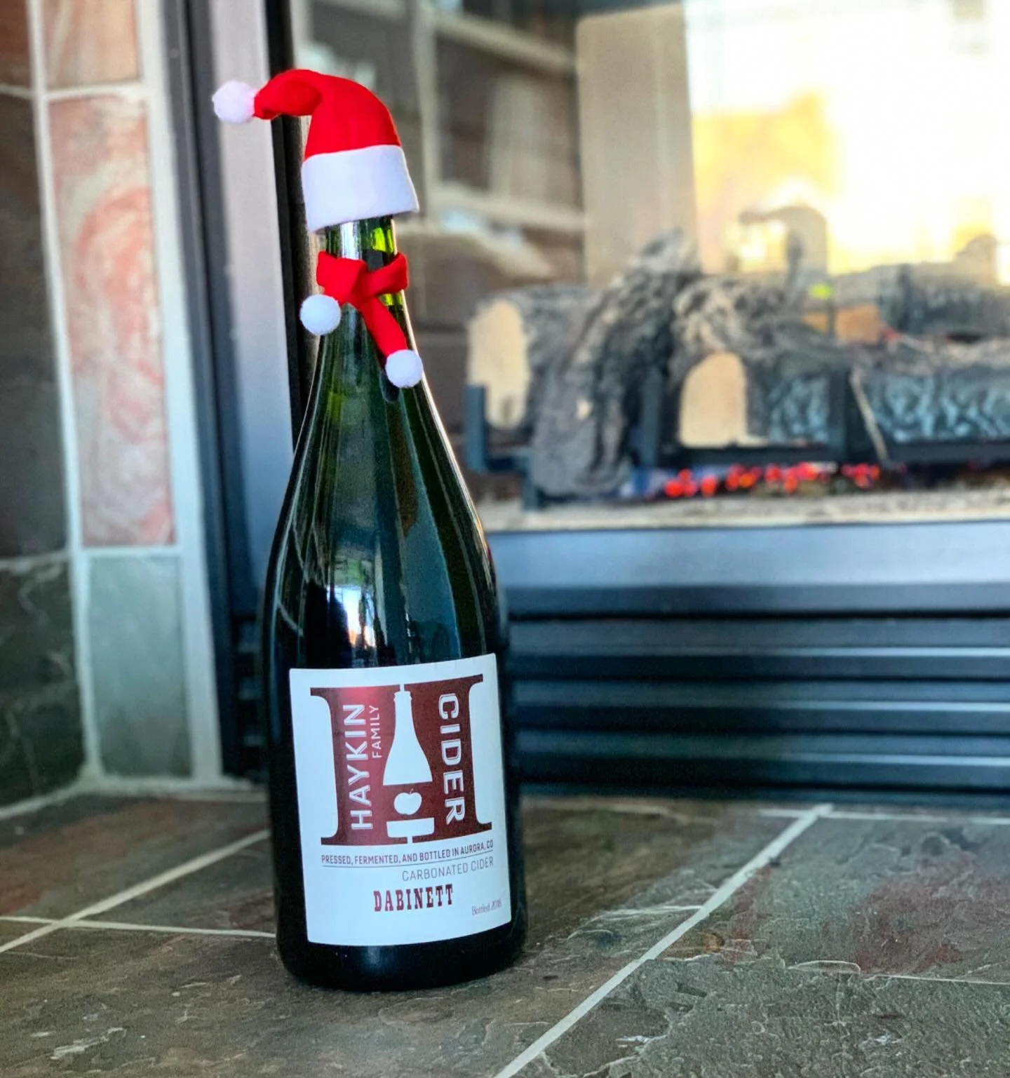 Holiday hosting? Gift giving? We&rsquo;ve got you covered. 🎁🍎🥂

Stop by the tasting room this weekend to pick up cider for your table and bottles to share.

Saturday 2-10 | Sunday 2-8

#DenverCider
#DrinkLocal
#CiderSeason
#HolidayGifts
#Hostessgi