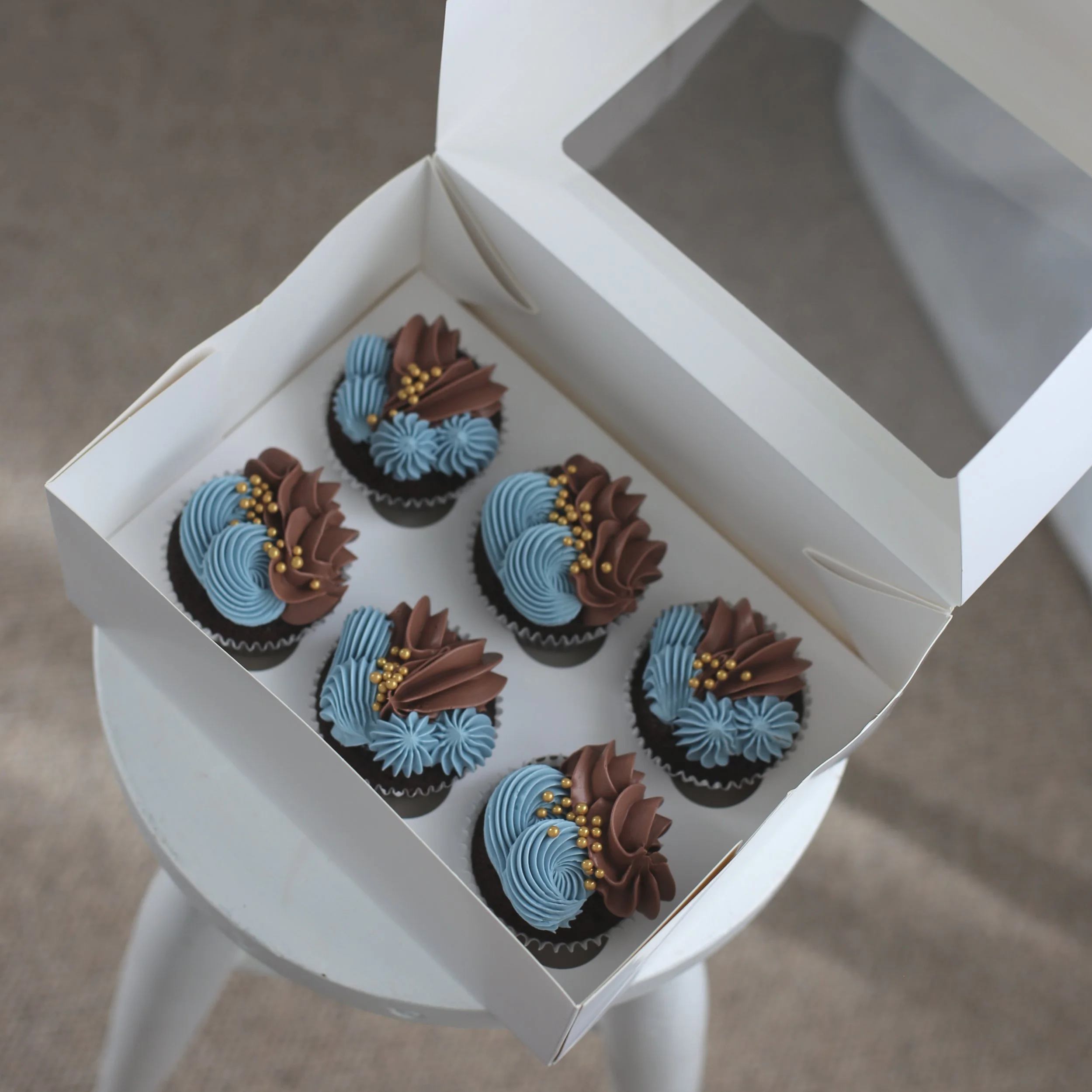 fathersdaybluecupcakes.png