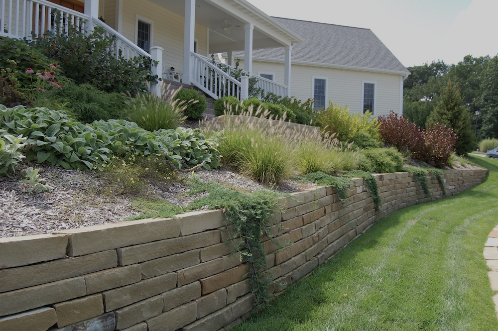 landscaping-retaining-wall-columbia-mo.png
