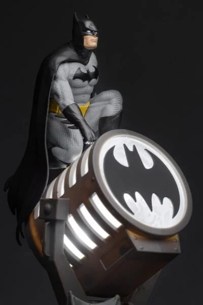 pp6376bm_batman_figurine_lamp_lifestyle_6.jpg