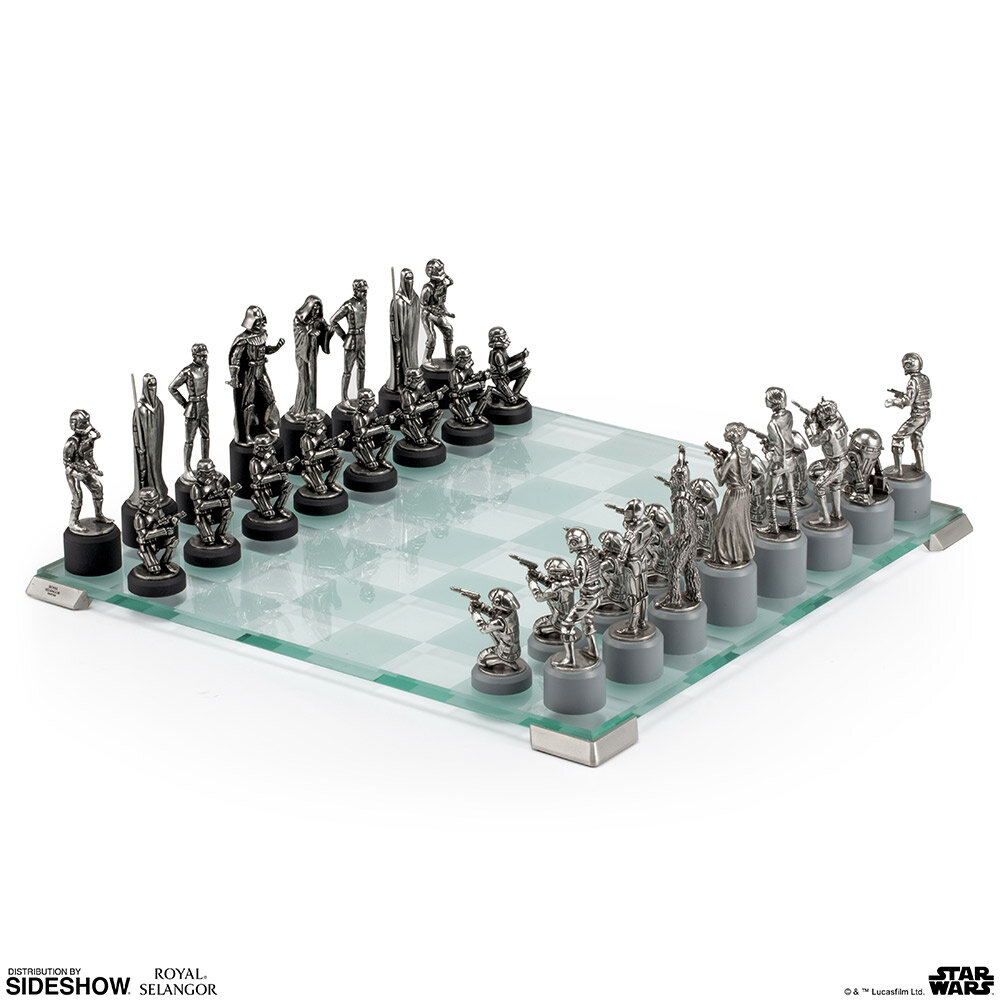 star-wars-classic-chess-set_star-wars_gallery_5d2e3d4fd1e50.jpg