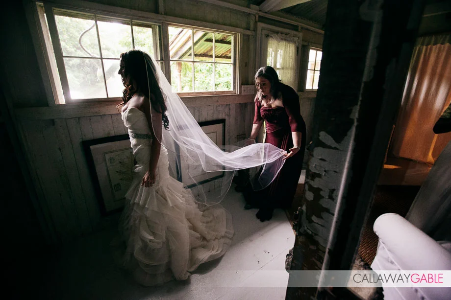 Bride gets ready at Haiku Mill Wedding