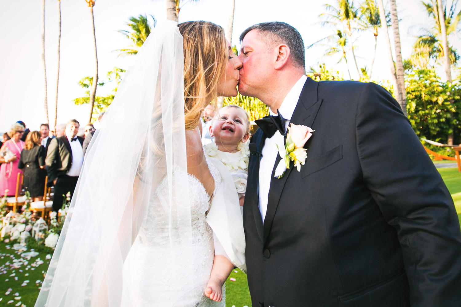 Big Island Wedding Photographer Callaway Gable captures the perfect moment