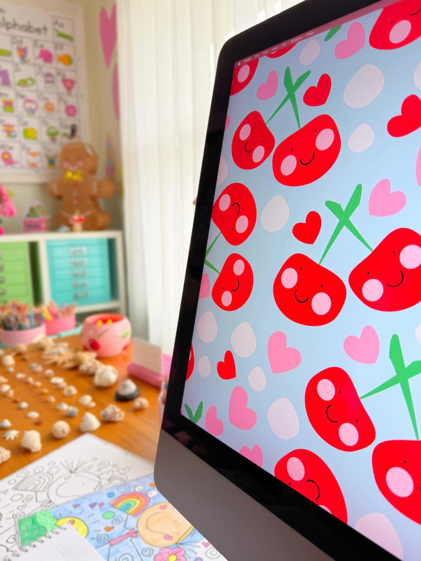 A little peek into my creative hour today. It&rsquo;s the weekend, and I&rsquo;m trying not to slip into work mode&hellip; but I couldn&rsquo;t resist spending a few quiet moments with some creative bits and pieces. ✨

I&rsquo;ve been looking back th