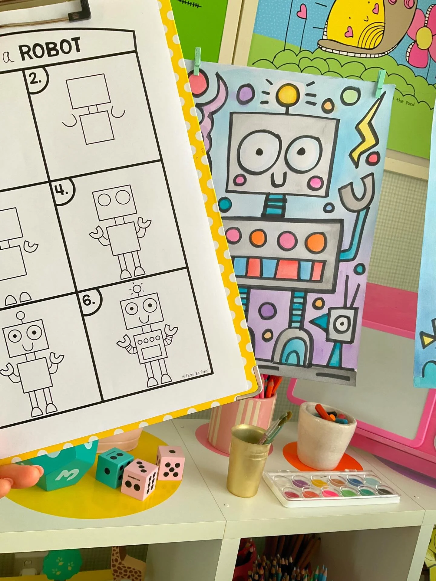 One of the simple drawing projects in my Third Directed Drawing Pack is this adorable robot 🤖

But here&rsquo;s the best part &mdash; once your learners know the basics, you can encourage them to get creative and make it their own!

Here&rsquo;s how