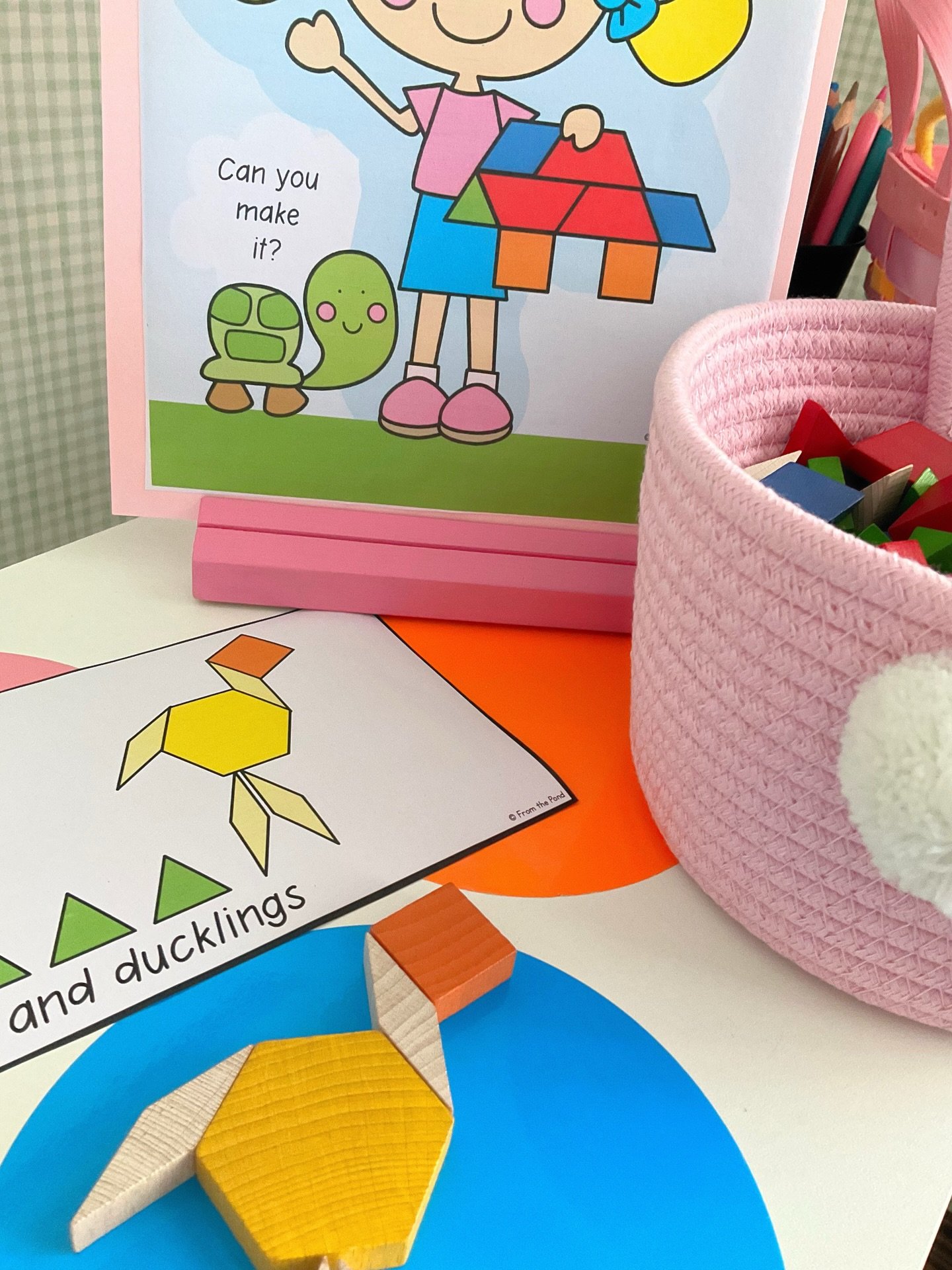 So excited to share a little peek at something new in my TPT store! 🐾✨

These animal pattern block play cards are simple to prep, perfect for independent learning, and packed with opportunities for creativity.

From a sweet duck and her ducklings (s