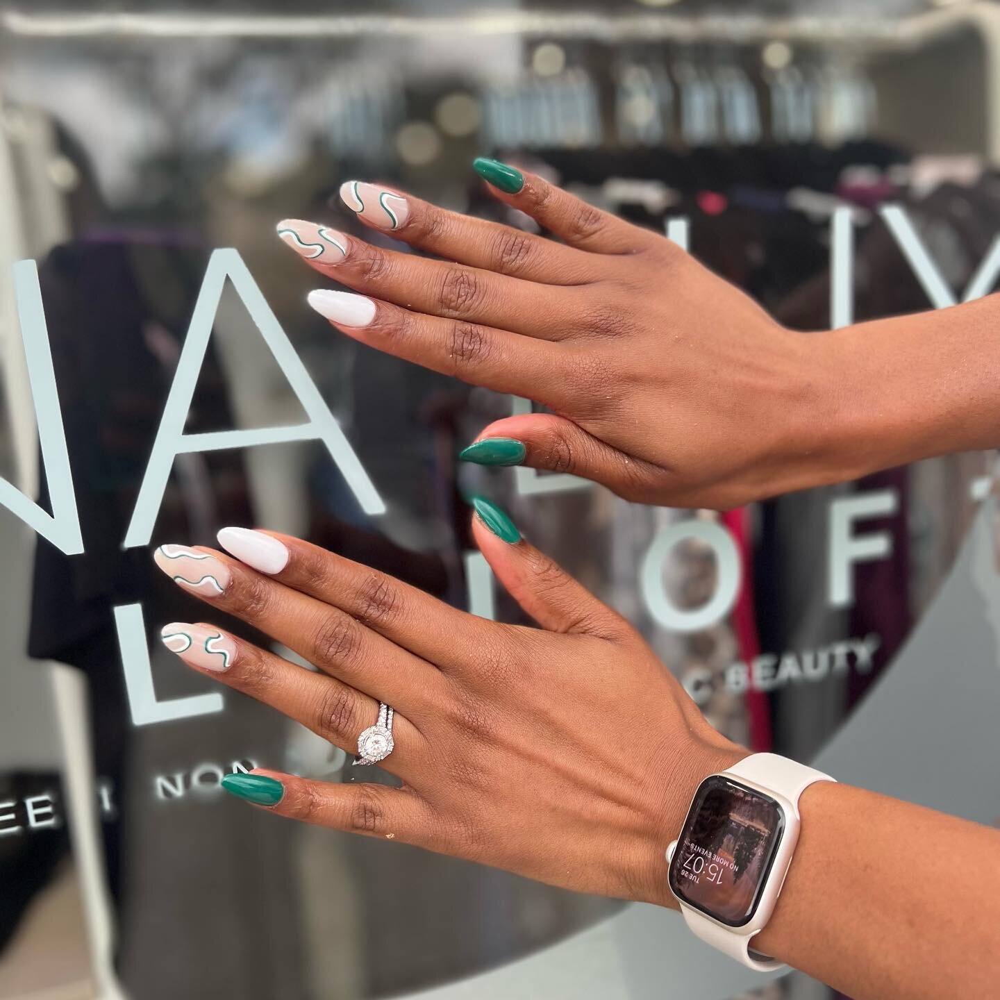 Gel-X nail tips and Extend gel are manufactured from cutting edge soft gel formulas for convenient soak-off capabilities. No filing needed, no dust, no odor, and no damage to natural nails! Try Gel-X as an alternative option to traditional acrylic or
