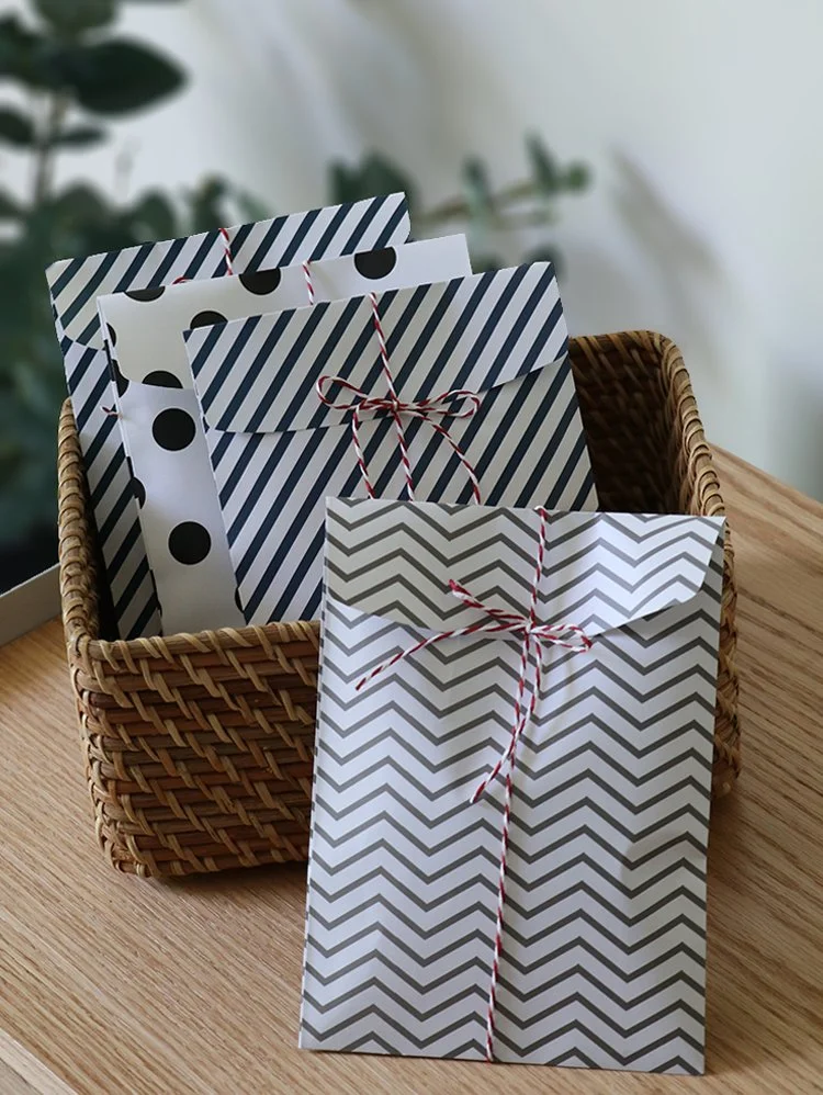 GIFT POUCHES