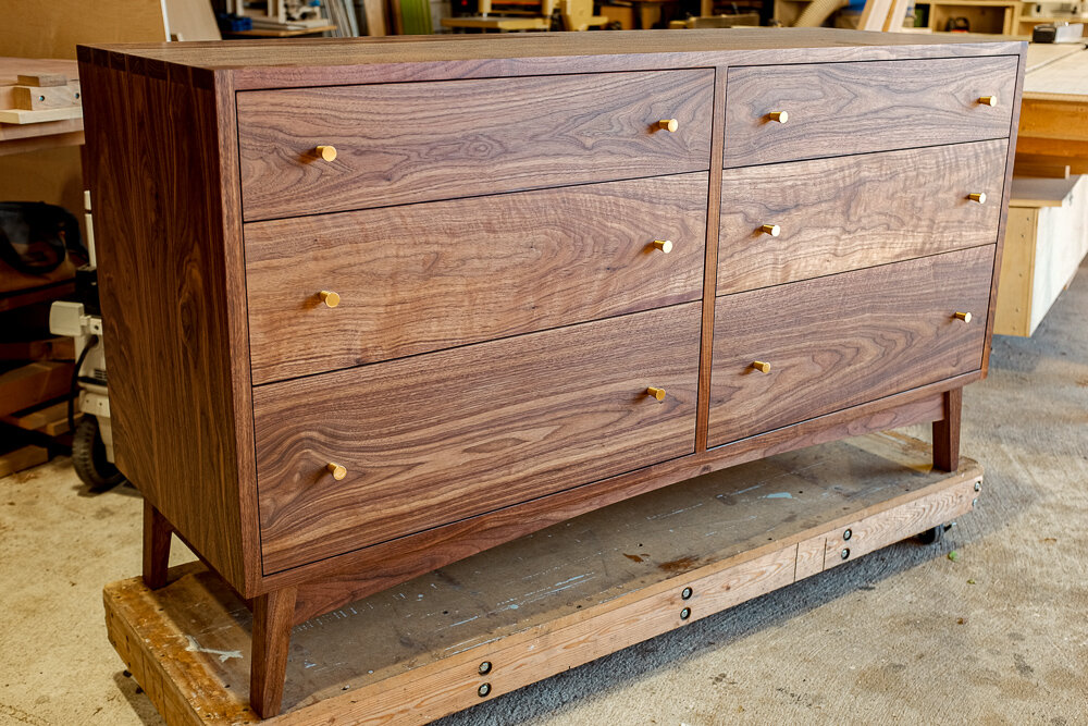 DOVETAIL DRESSER