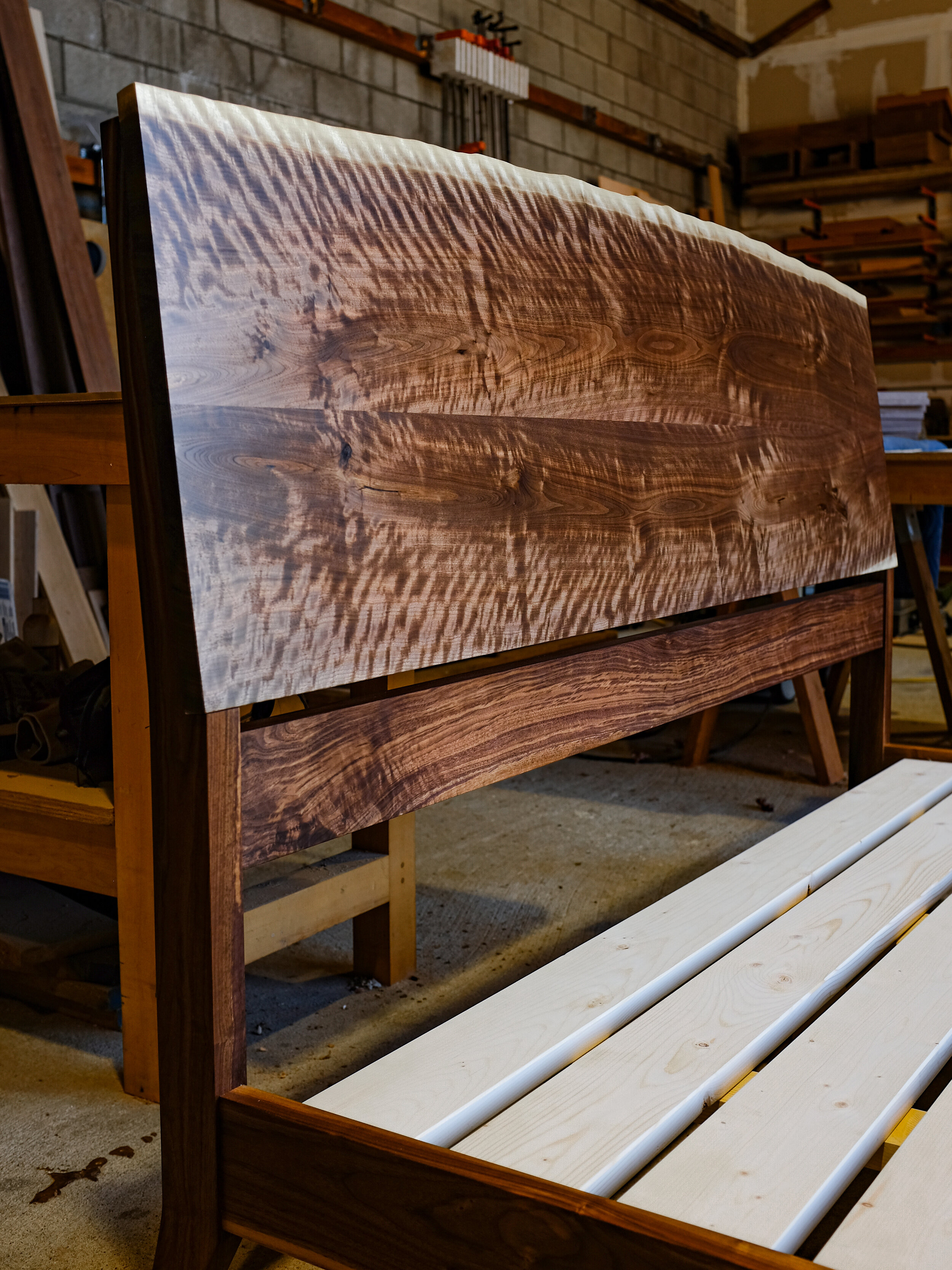 Panorama Bed Woodgrain Detail