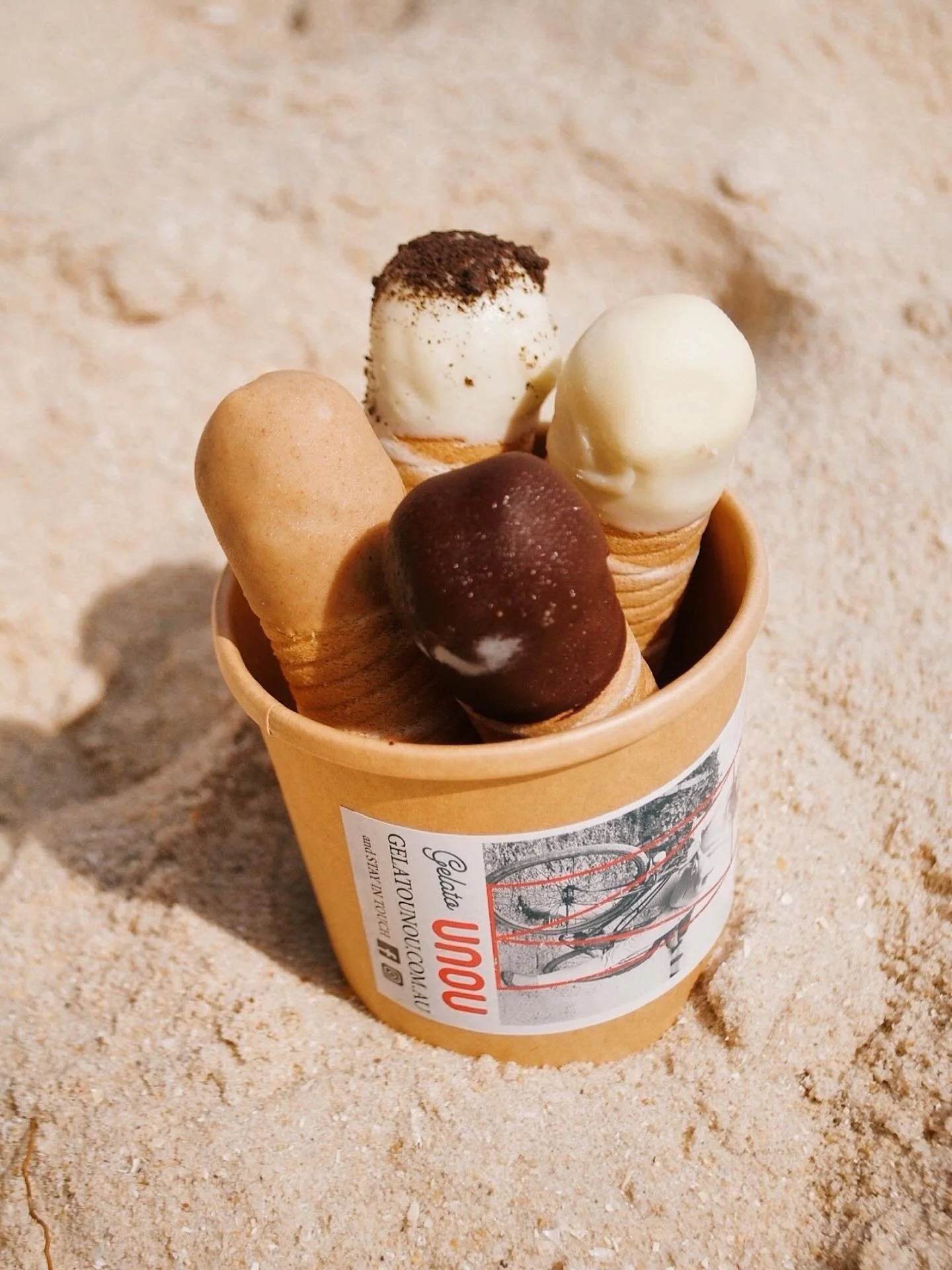 Picture this: The OG gelato flavours wrapped in a golden, crunchy wafer and dipped in rich chocolate - the ultimate Cannoli indulgence! 😏🙌