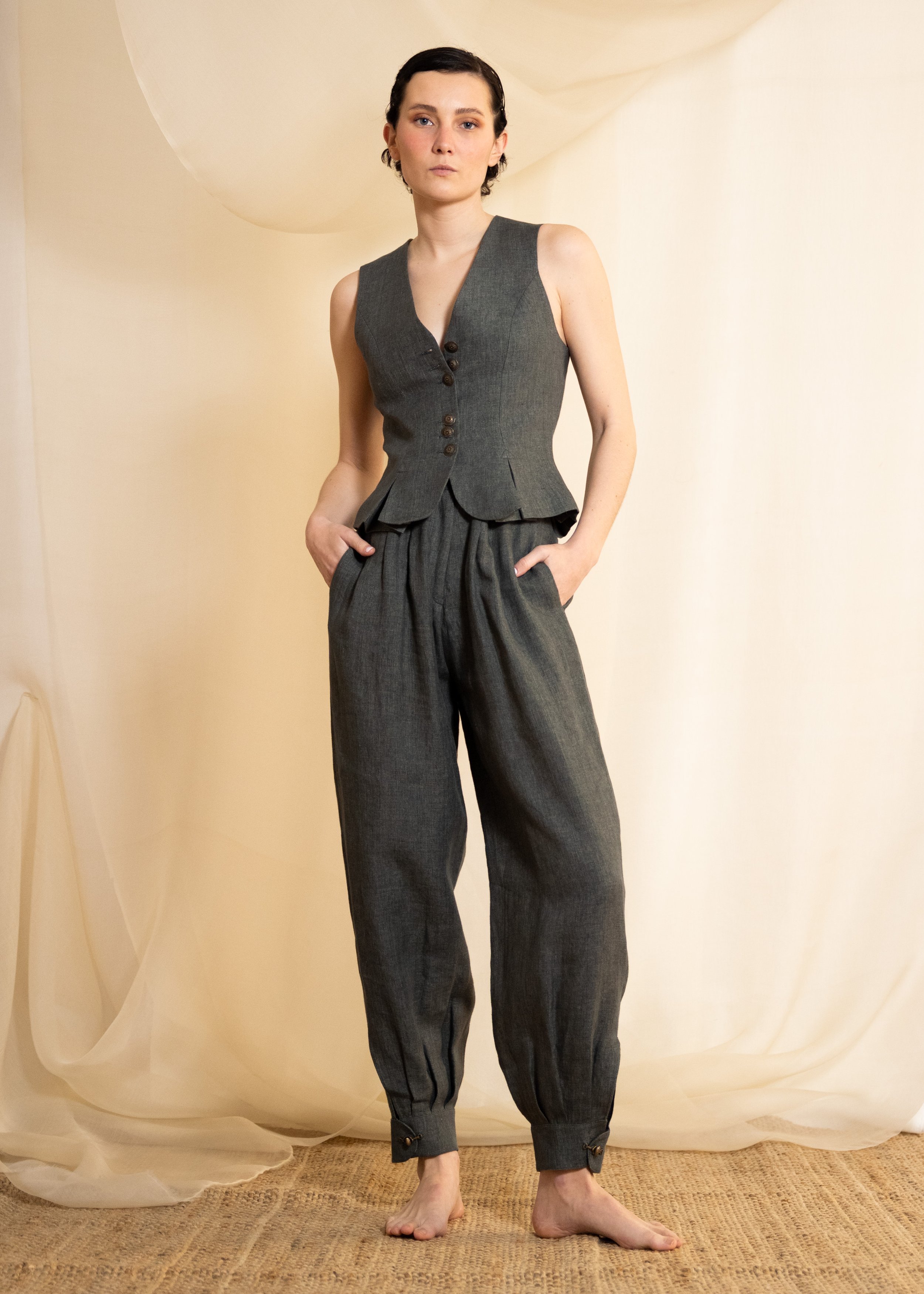 Linen Pleats Vest
