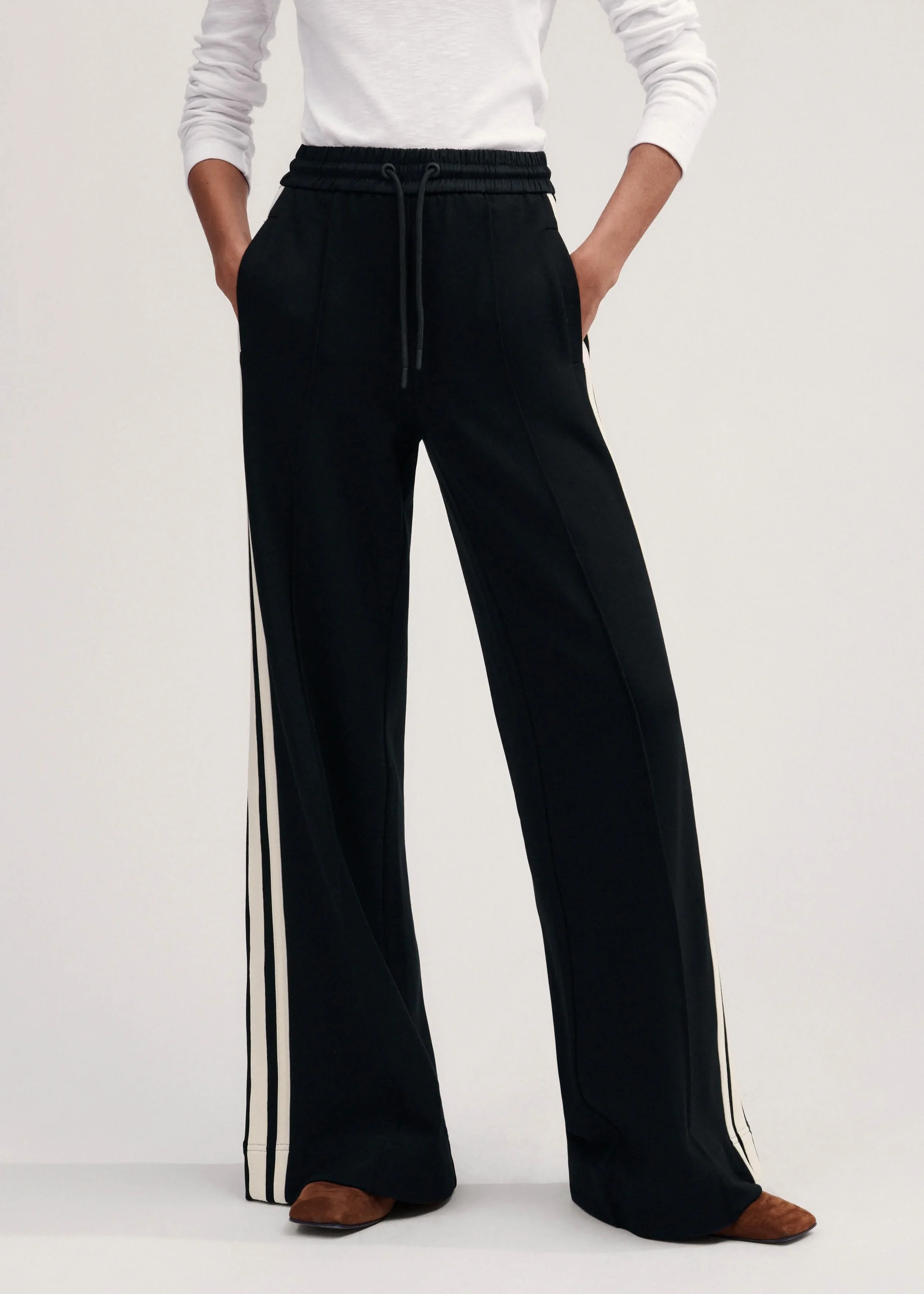 meem-designer-BlackCream-Travel-Tailoring-Side-Stripe-Trouser.webp