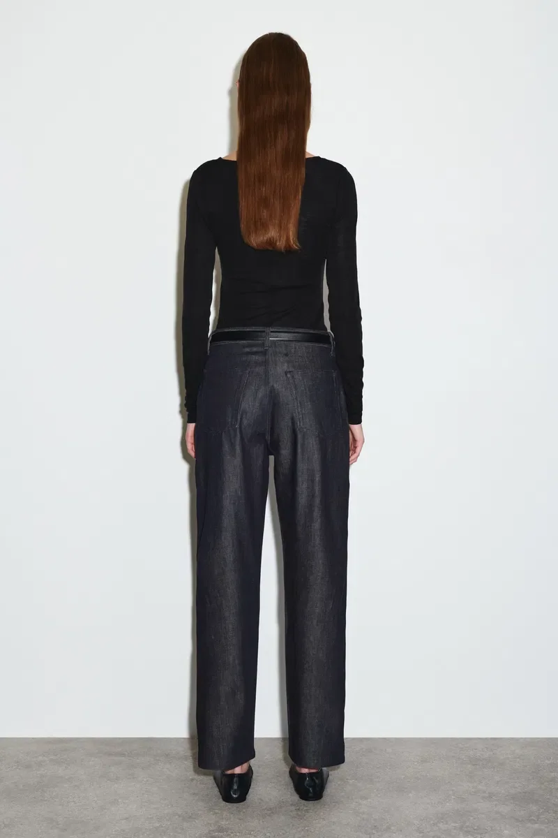cos-barrel-leg-denim-trousers.jpg-2.webp