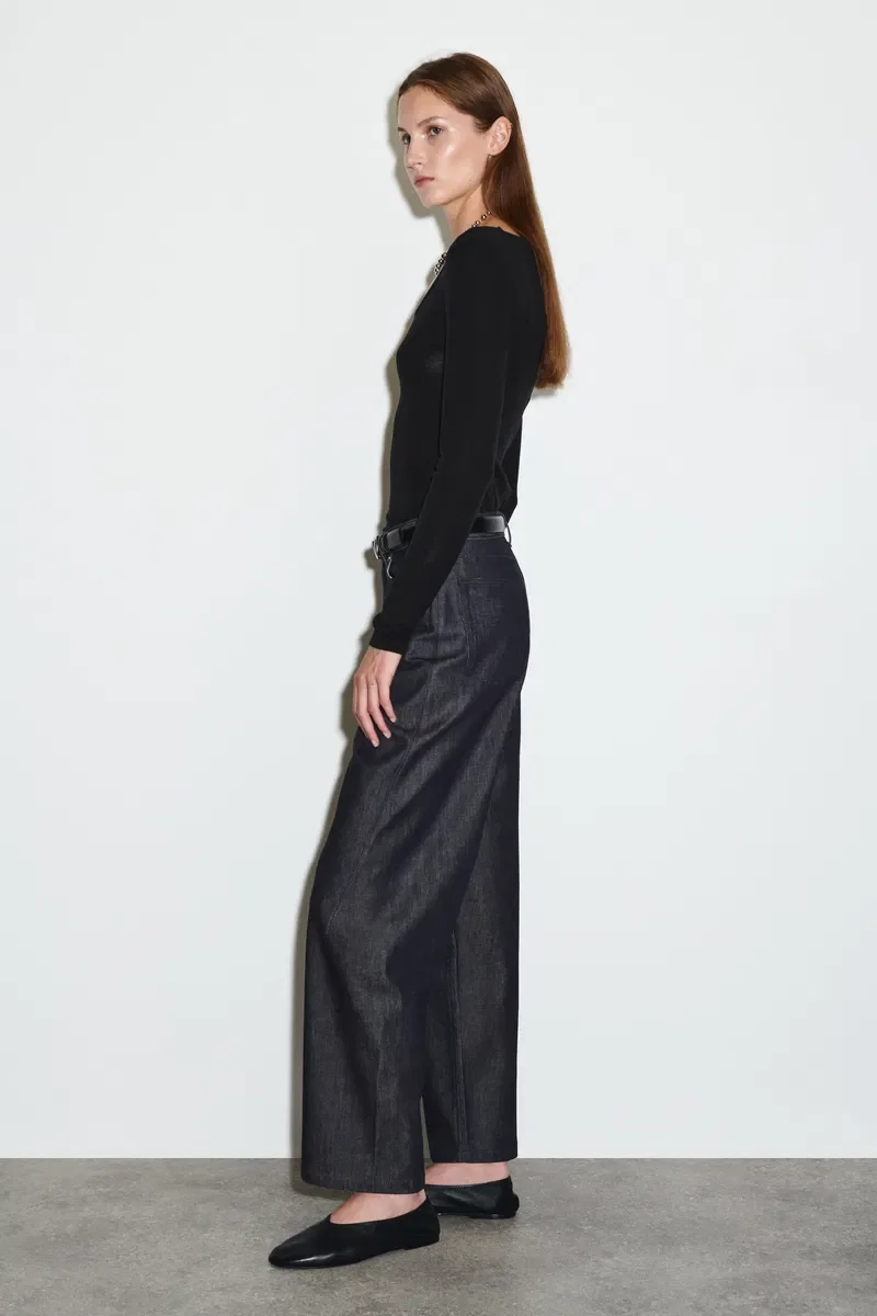 cos-barrel-leg-denim-trousers.jpg-4.webp