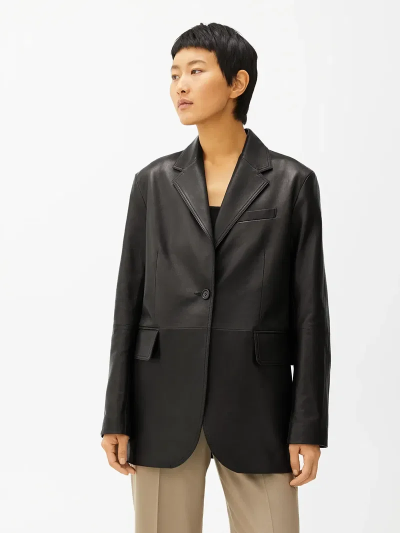 arket-oversized-leather-blazer.jpg-2.webp