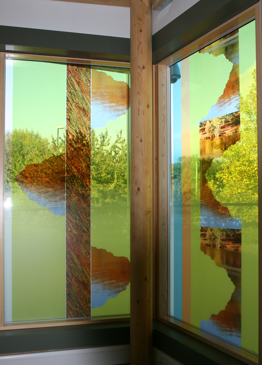 1 The Bewbush Centre, Crawley - interior, 257 x 143cm, laminated& printed glass copy.jpg