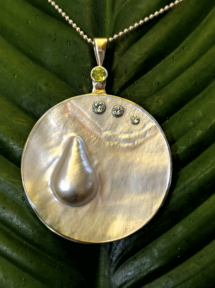 CAPE RANGE COLLECTION Huge Abrolhos Mabe Pearl with Sky Blue Topaz and Peridot Bail
