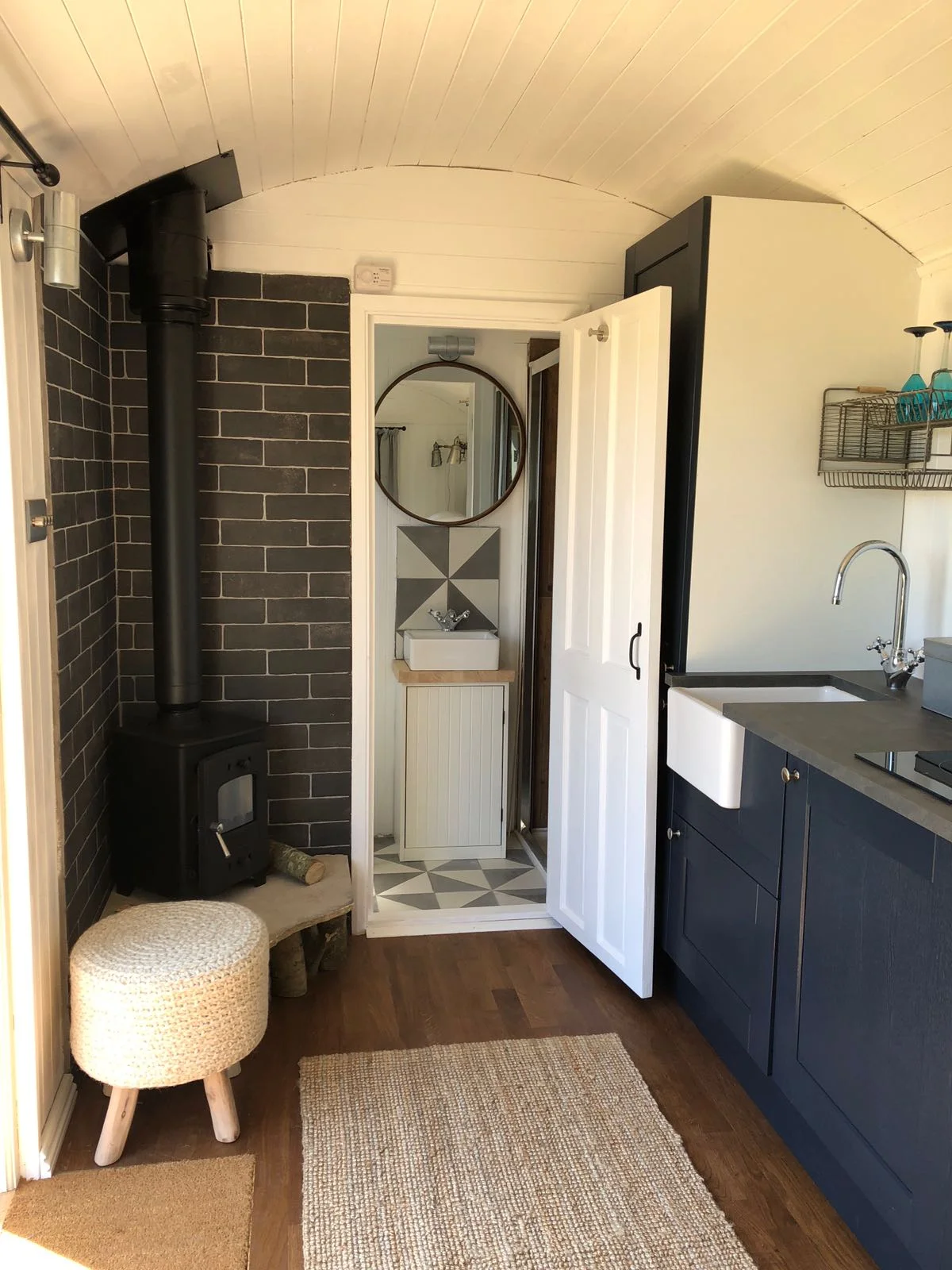 Kitchen &amp; Bathroom