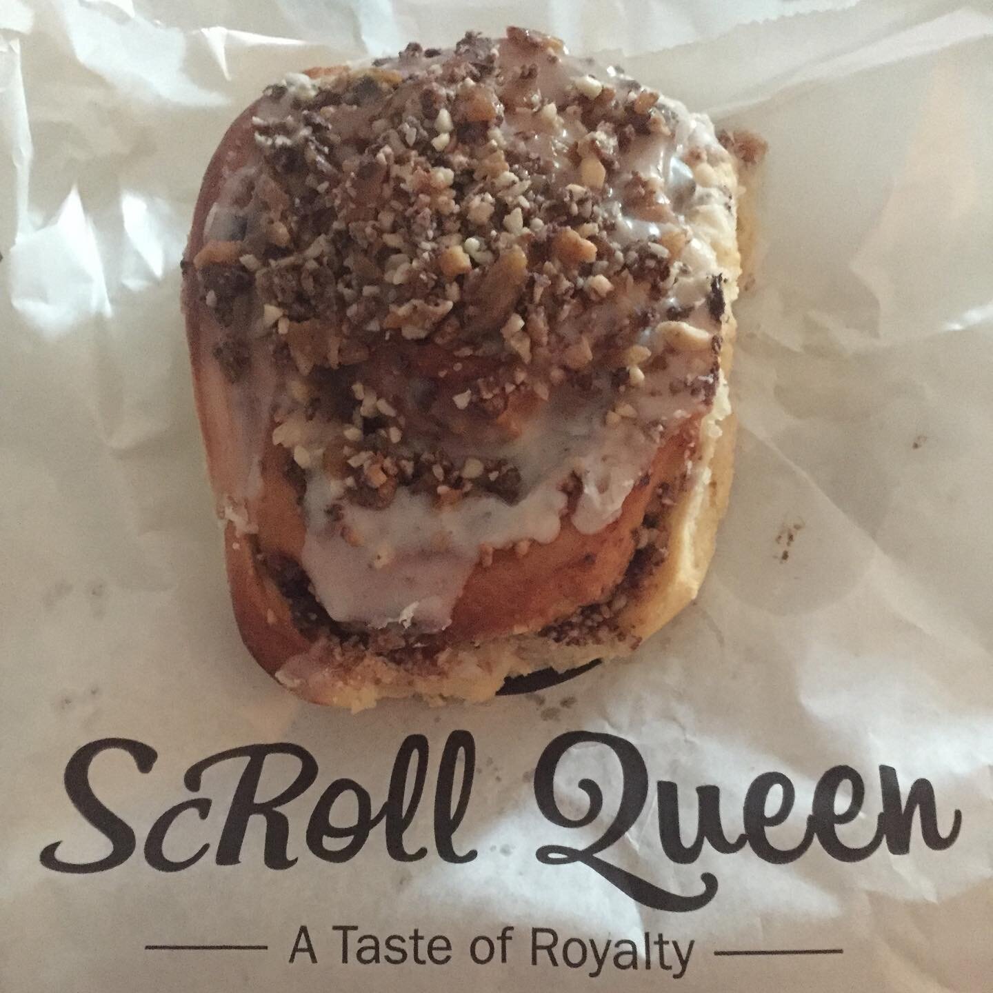 @scrollqueenmtg can take their place in the pantheon of outstanding pastry surgeons. Savoury or sweet, with vegan and gluten free options on Saturdays. None more betterer.

#scrolls #cinnamonscrolls #cheeseandchives #dessert #mountgambier #bluelake #