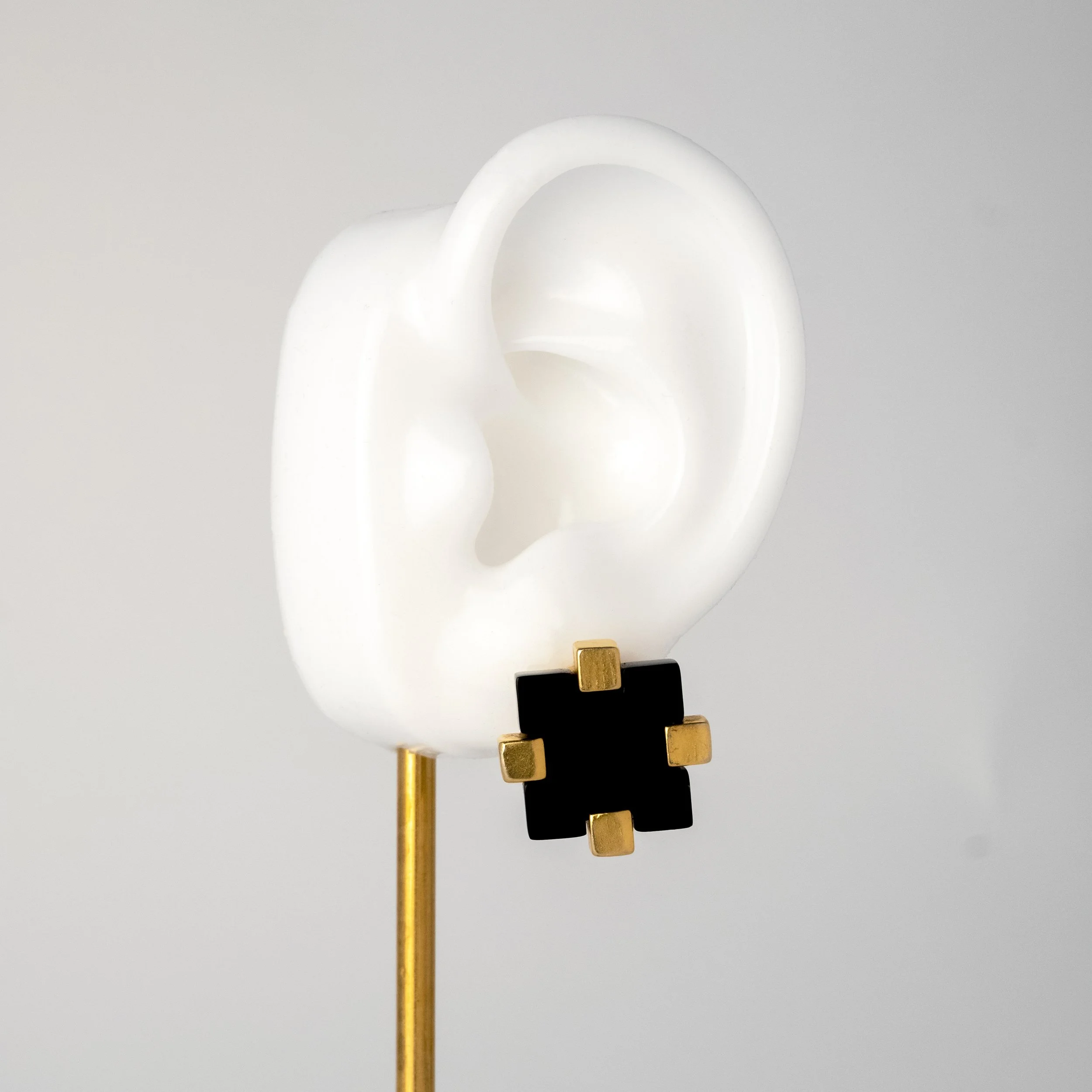 Vintage, Glass 18ct gold plated Earrings.jpg