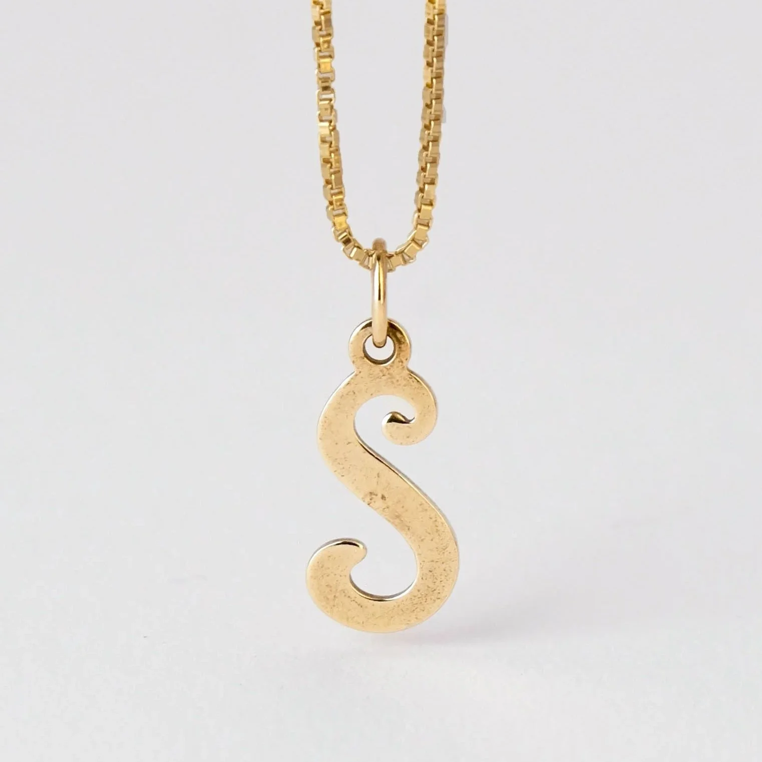 AS_TU+Vintage%2C+9ct+Gold+%27S%27+Initial+Pendant+Charm.+Hallmarked+front.jpg