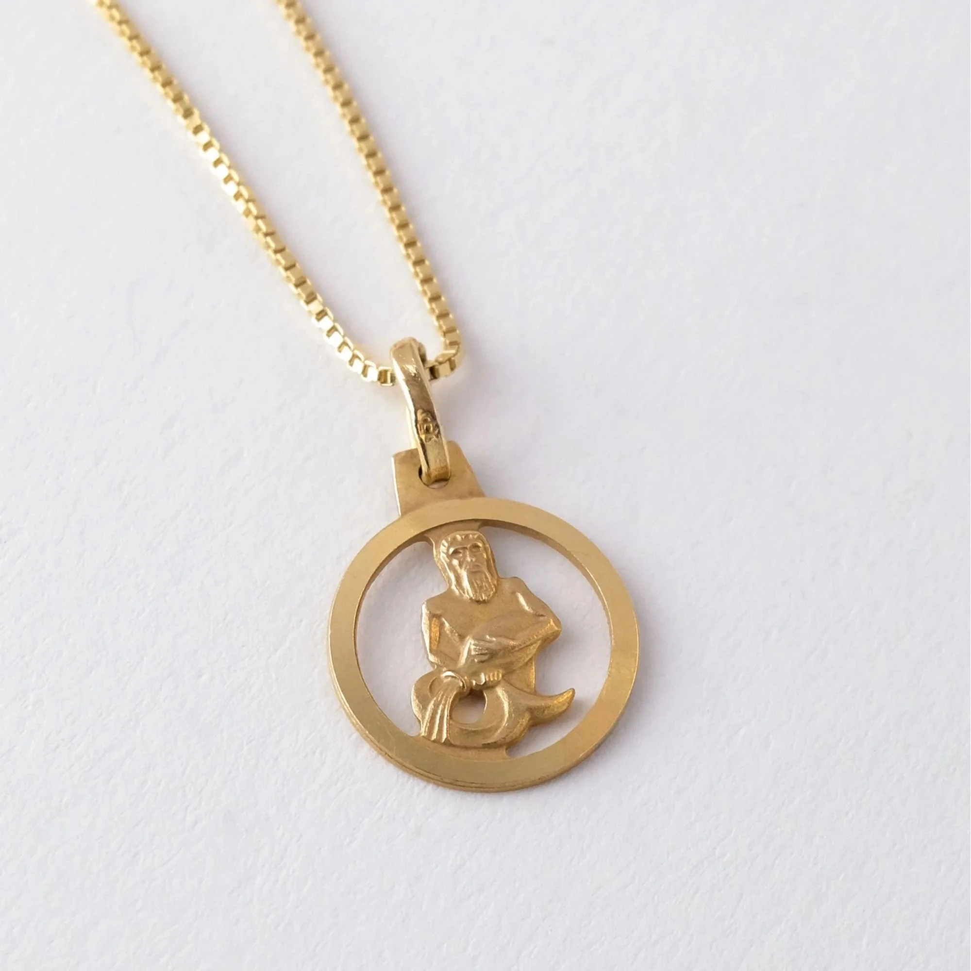 Vintage%2C%2C%2C+9ct+gold+Aquarius+water+bearer+pendant+necklace.jpg