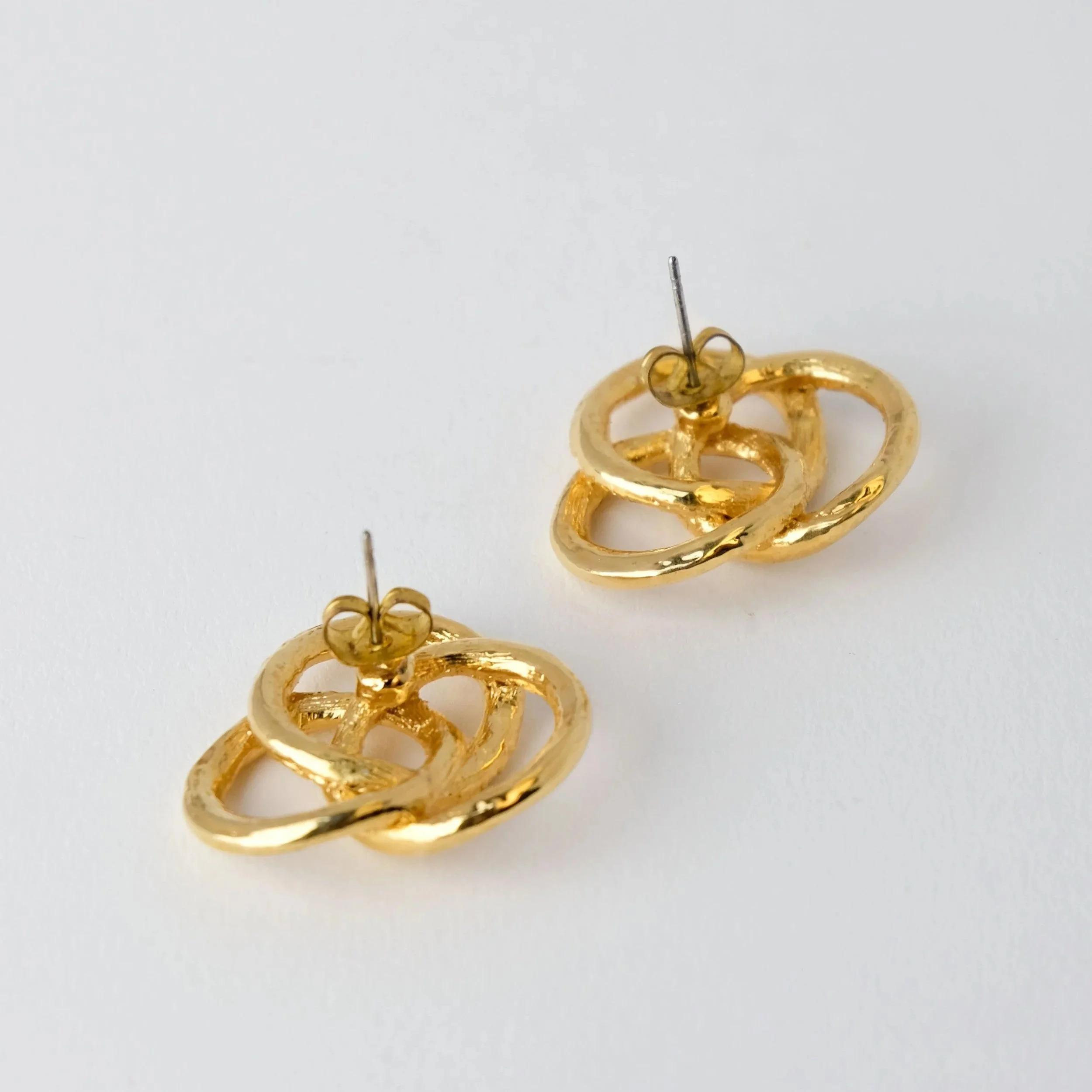 AS_TU%2C+Vinatge%2C+1980s+intertwining+circles+earrings%2C+back+copy.jpg