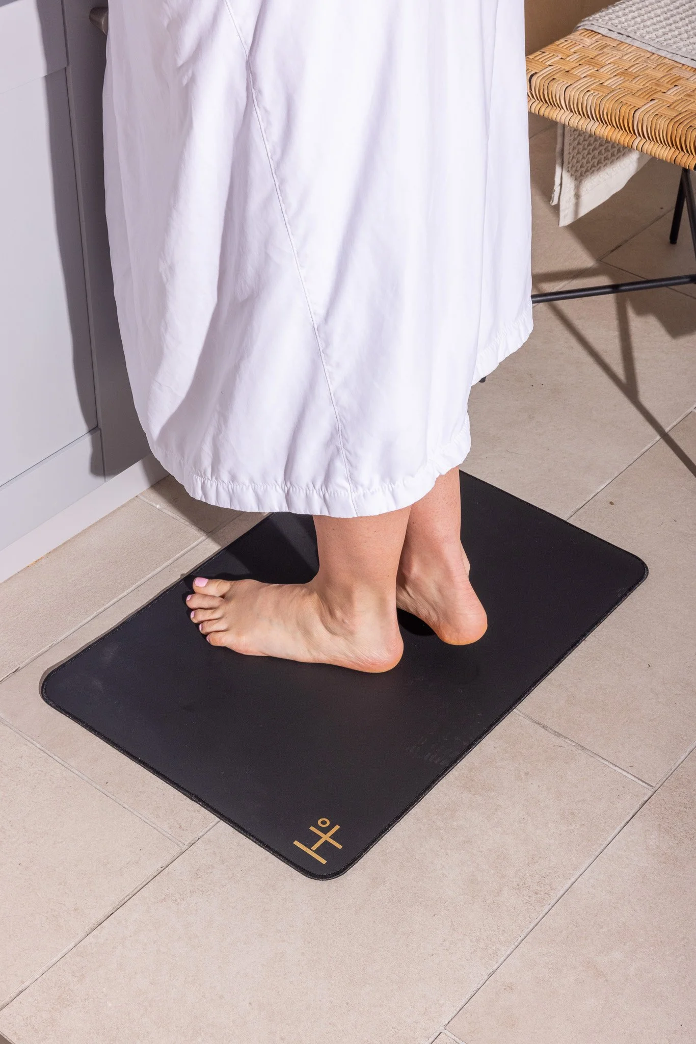 The Universal Grounding Mat: Unlock Energy, Sleep Better, and Recover Faster—Effortlessly