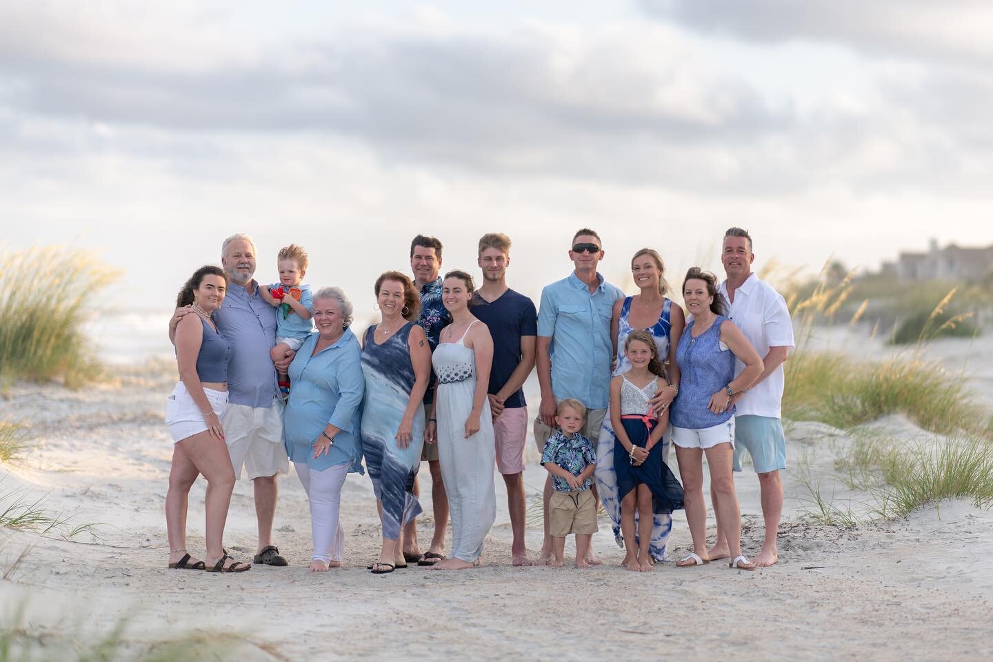 Having fun under the sun! @reshhbeachrentals #whatitsallabout #funfamilies #sunset #happyfamily #hiltonheadisland #dunes #beach #sunset #hiltonheadphotographer 
#familyphotography #portraitphotography #beachphotoshoot #beachphotography #beachphotogra