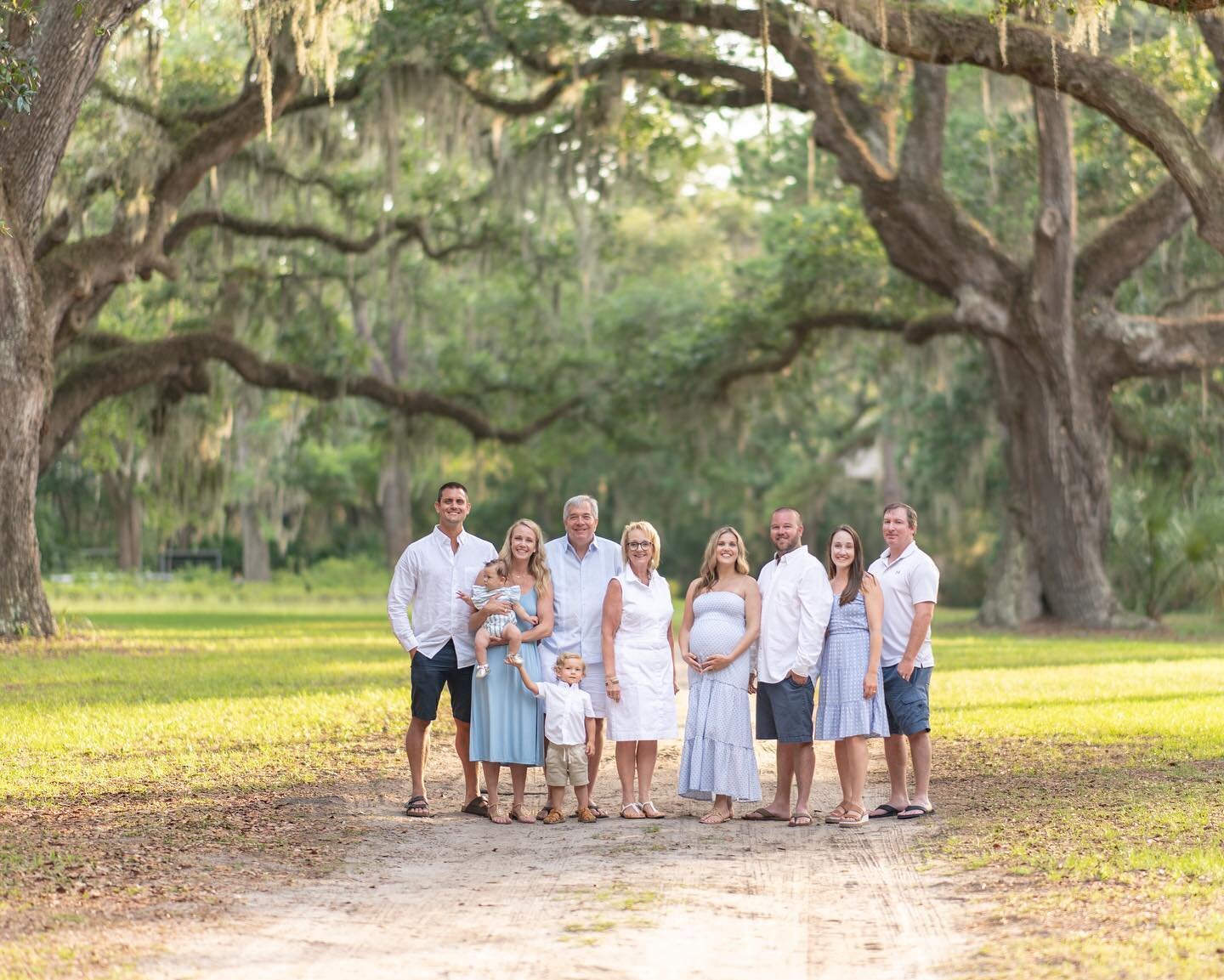 Another happy family making my job easy! 
#allsmiles #happyfamily #hiltonheadisland #southernoaks #lowcountry #sunset #hiltonheadphotographer #familyphotography #portraitphotography  #lowcountry #lowcountryphotographer 
#kidphotography #childrenphoto