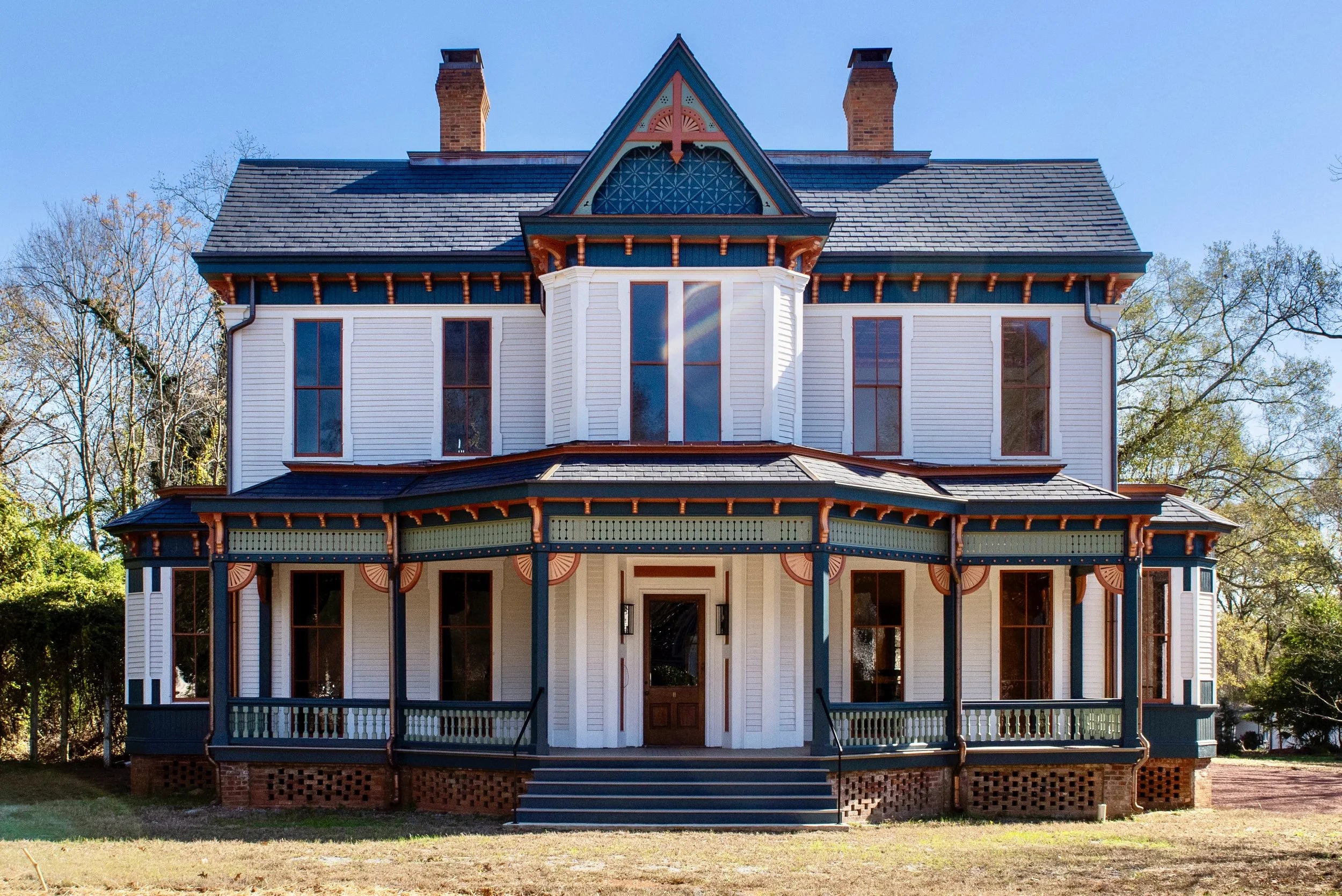 Exterior Thumbnail  Photo.jpeg