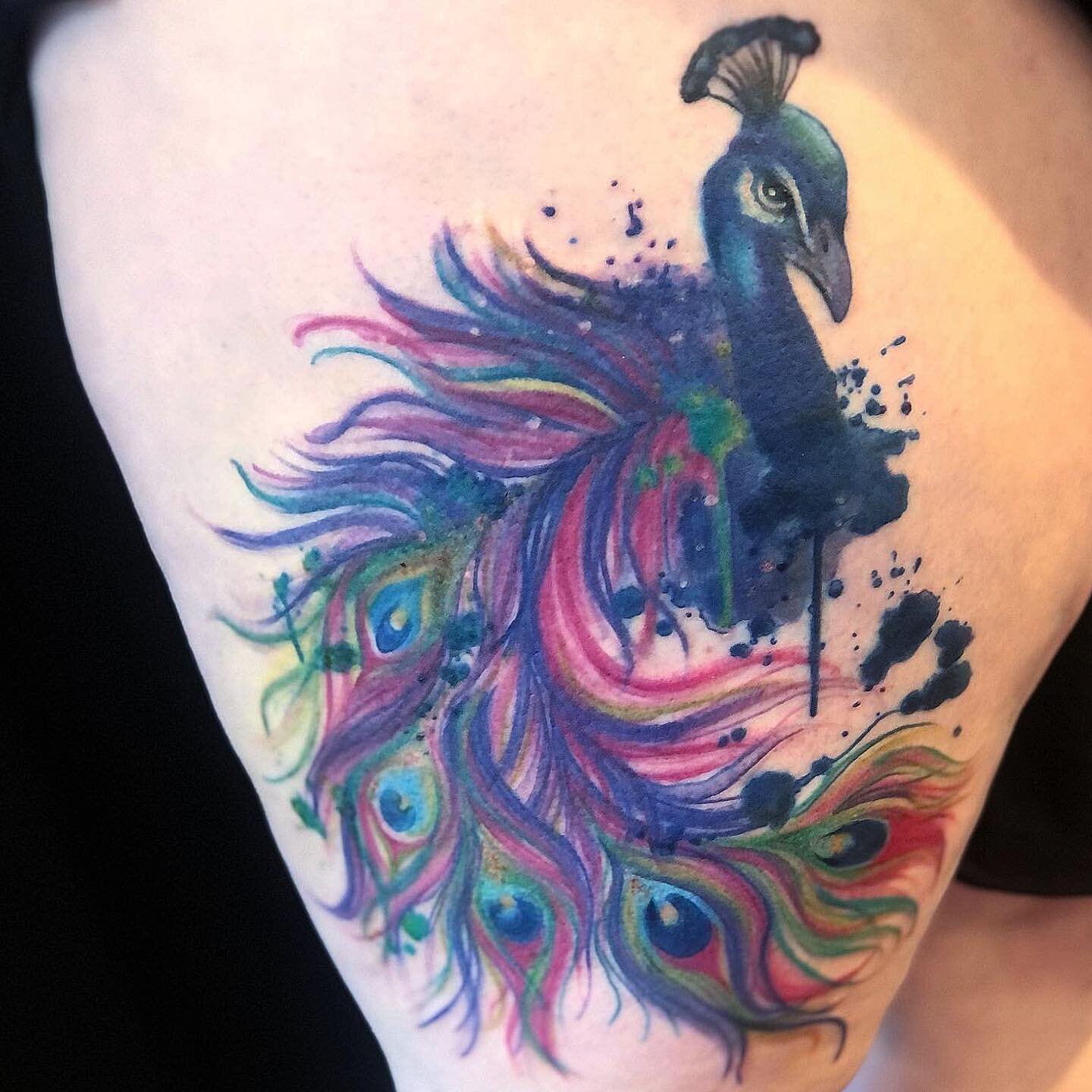 🦚
&bull;
#worldfamousmonkeyhousecustoms #inked #tattoo #ladytattooer #artist #art #stowe #gostowe #tattooshop #tattooer #tattooartist #tattooedgirls #colortattoo #colorfulart #watercolortattoo