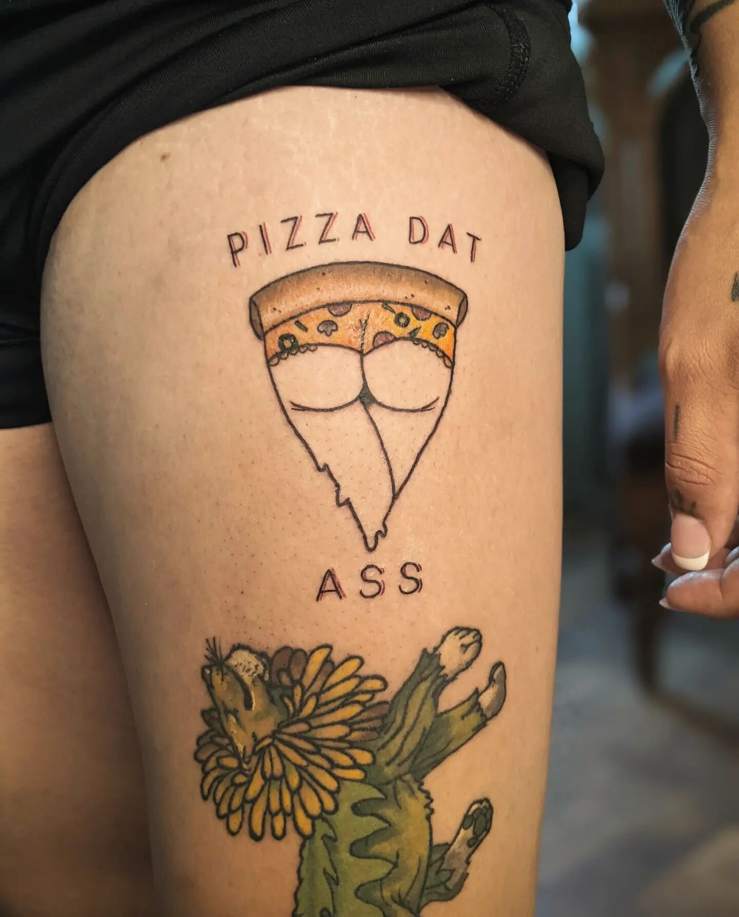 🍕🍕🍕🍕
Always the most fun pieces with Raven!! Thank you ❤️💛
Ft. a peek of our healed dandy Lion!

#tattoos #pizza #pizzatattoo #pizzatattoos #pizzadatass #funtattoos #colortattoo #tattooinspiration #vermonttattooartist #vttattoo #vermontartist #v