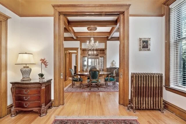 P_1580821199630_14_1430WBerwyn_369003_LookingfromLivingRoomintoDiningRoom_LowRes.jpg