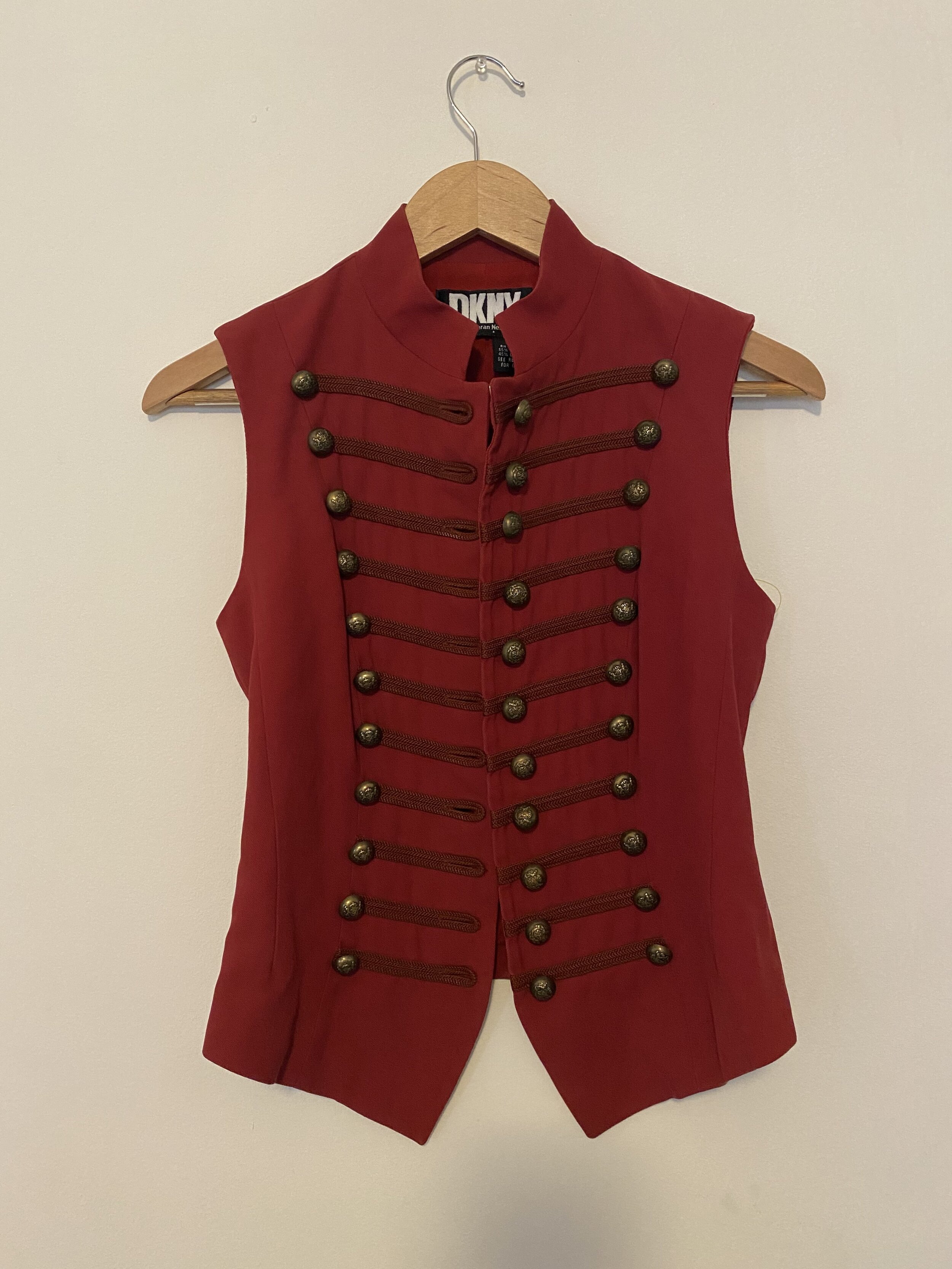 9. Vest / DKNY / 4