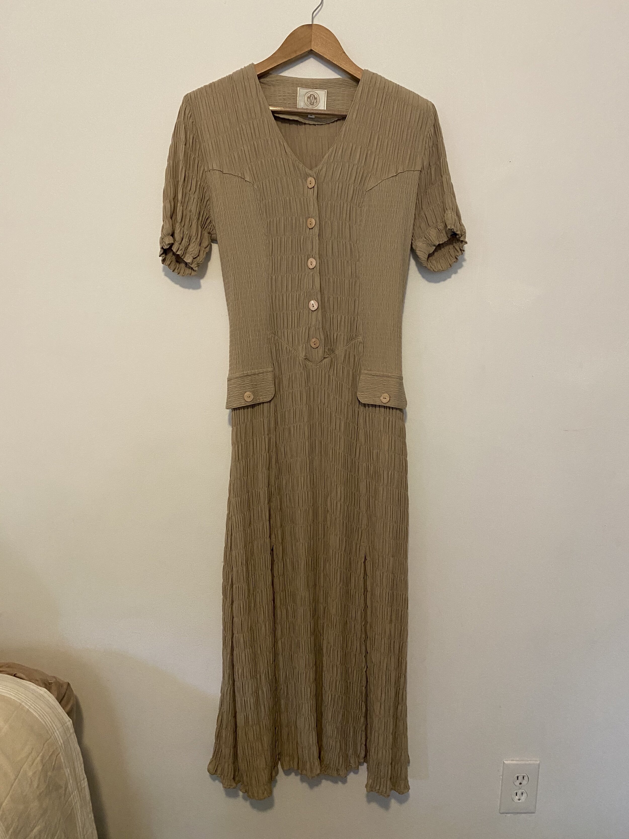 25. Slit dress / MZM Sport / S