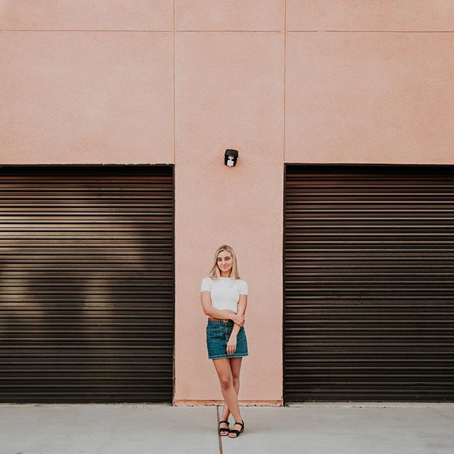 Pop of pink 💕 &bull;
&bull;
&bull;
&bull;
&bull;
&bull;
&bull;
&bull;
#kandismarinophotography #letsgosomewhere #peoplescreatives #chooselovely #instagoodmyphoto #lookslikefilm #vscocam #chasinglight #momentsinthesun #whyweadventure #neverstopexplor