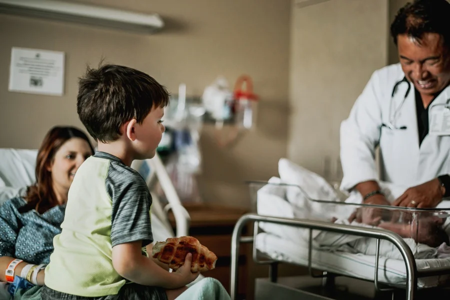 Meeting Ainsley // The Dayton's Hospital Story-Kandis Marino Photography©