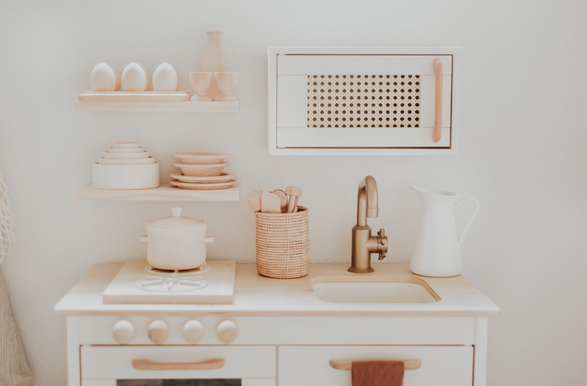 Kandis_Marino_Photography_Lifestyle_Influencer_Baby_Mom_Blogger_Mommy_Blog_ikea_hack_play_kitchen_modern_boho_nursery_diy_wood_neutral_0015.jpg