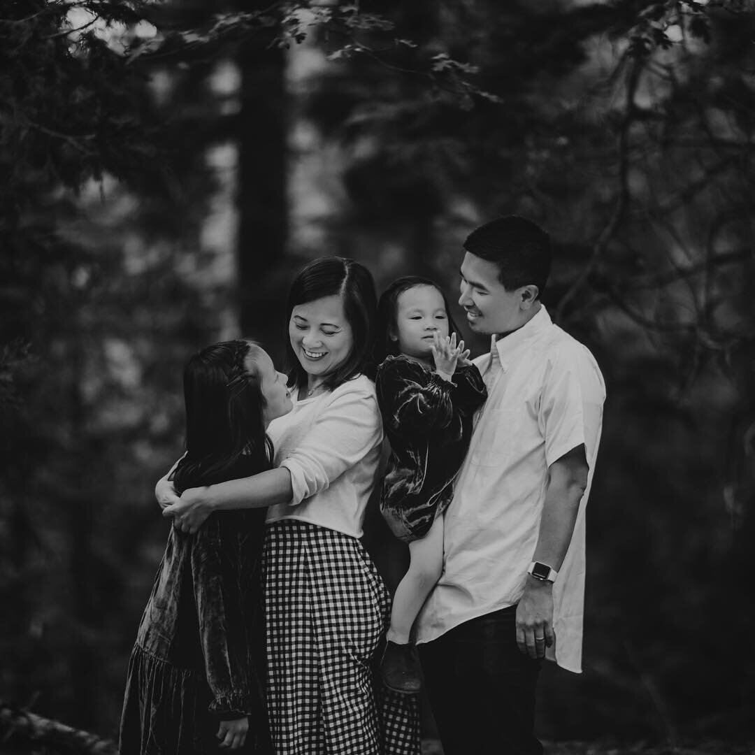 The beautiful Lac family🖤 &bull;
&bull;
&bull;
&bull;
&bull;
&bull;
&bull;
#vscocam #bestofvsco #chasinglight #northwestisbest #temeculaphotographer #southercaliforniaphotographer #loveauthentic #loveintentionally #thepursuitofjoyproject #theeveryda