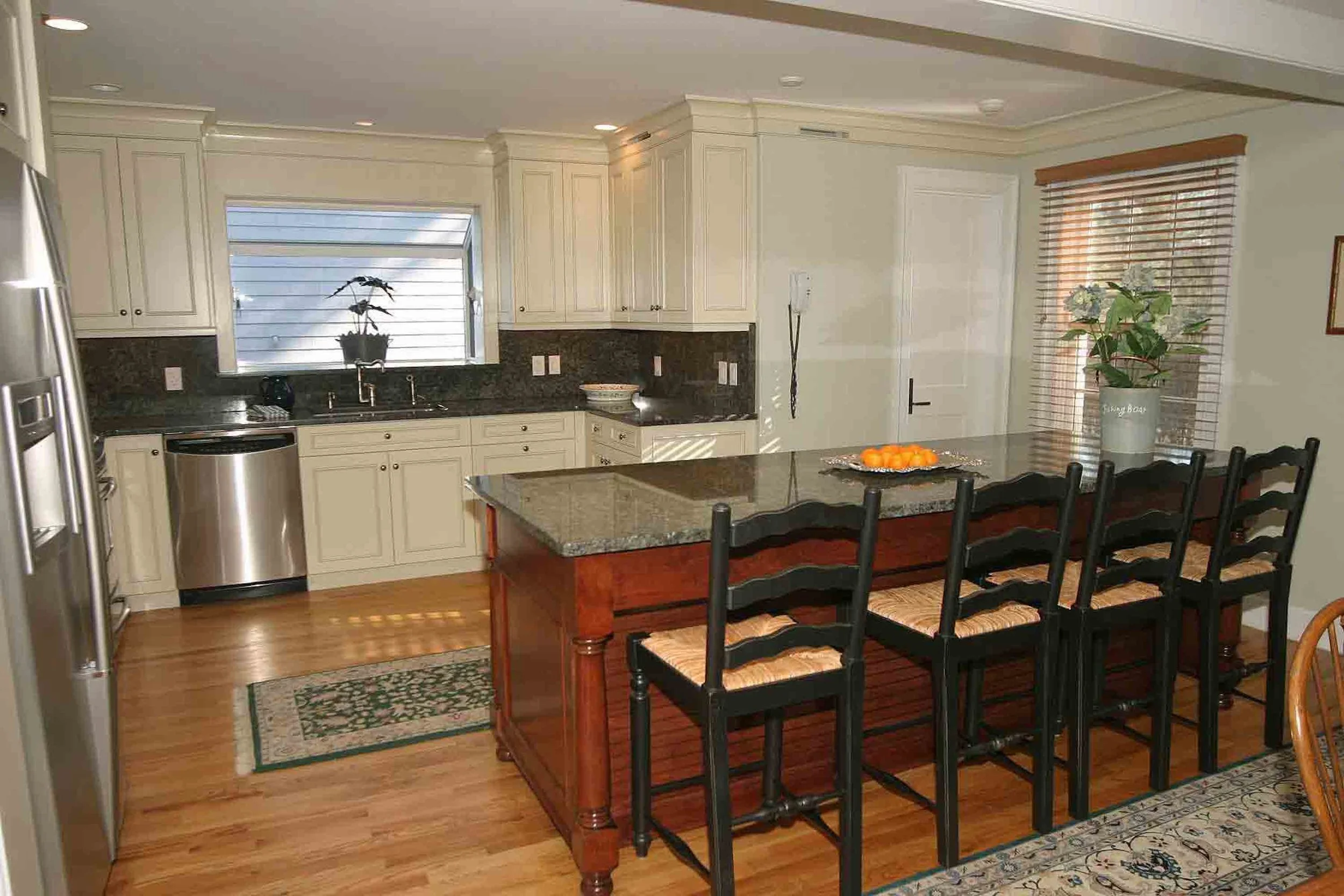 Kitchen-island.jpg