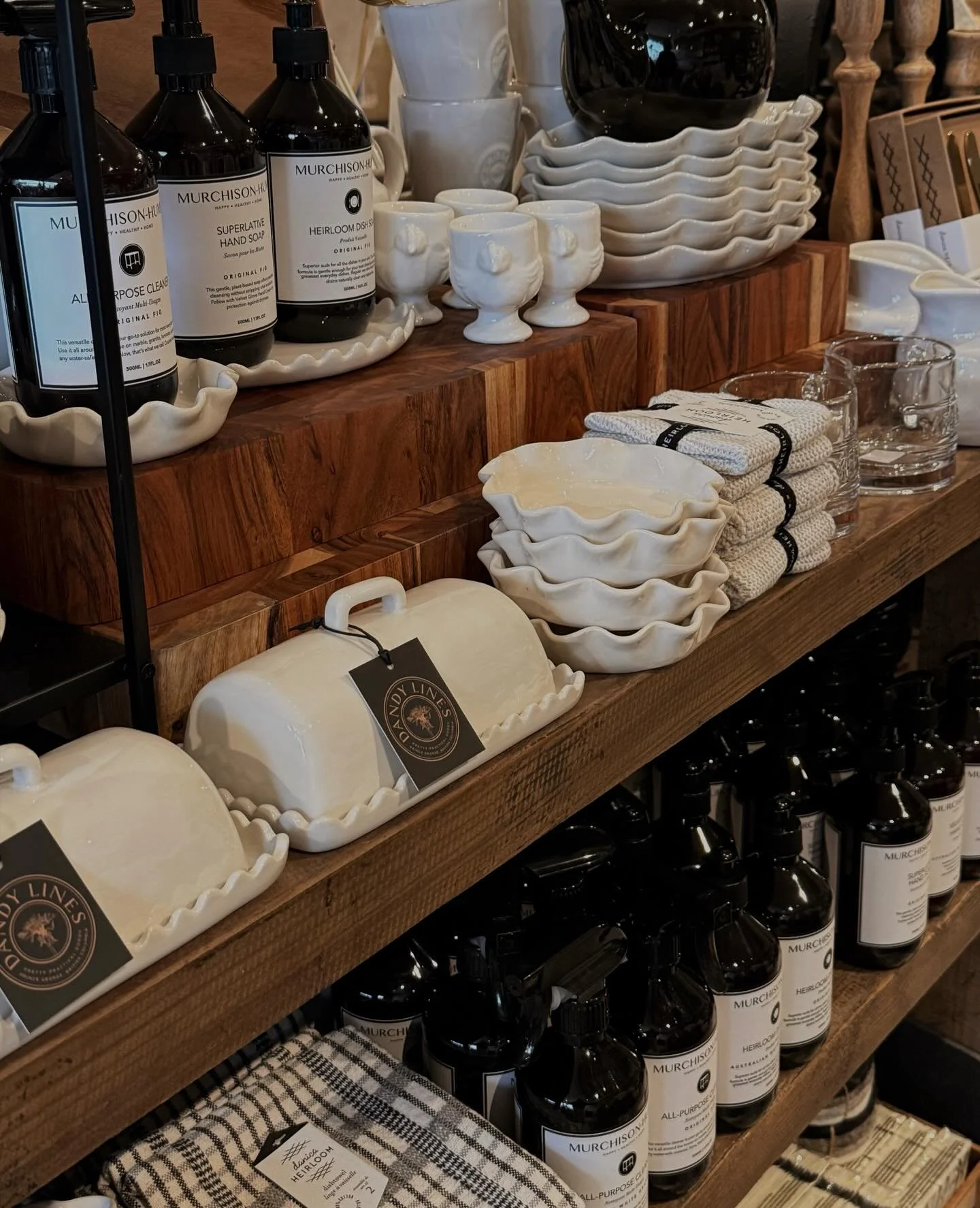 We are in the shoppe today 10-5! 
Come on by and see what&rsquo;s new! Shoppe favourite Murchison Hume is all stocked up again and we received a new shipment of scalloped and ruffle edged trays and platters&hellip;..