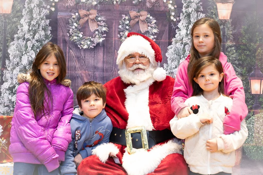 PicsWithSanta2025-5.jpg