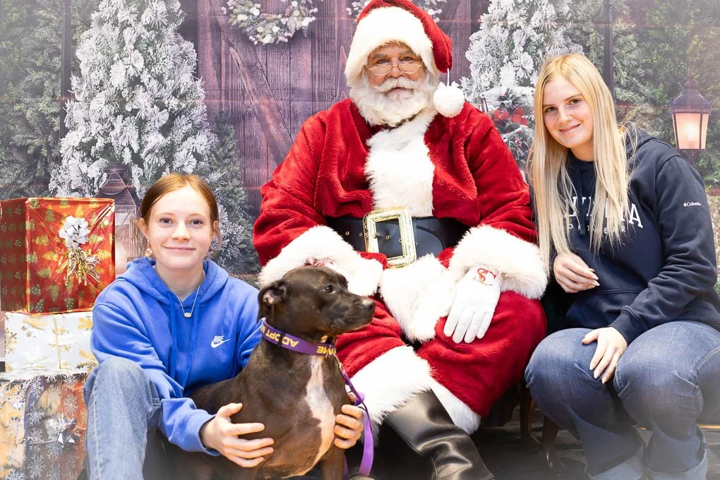 PicsWithSanta2025-17.jpg
