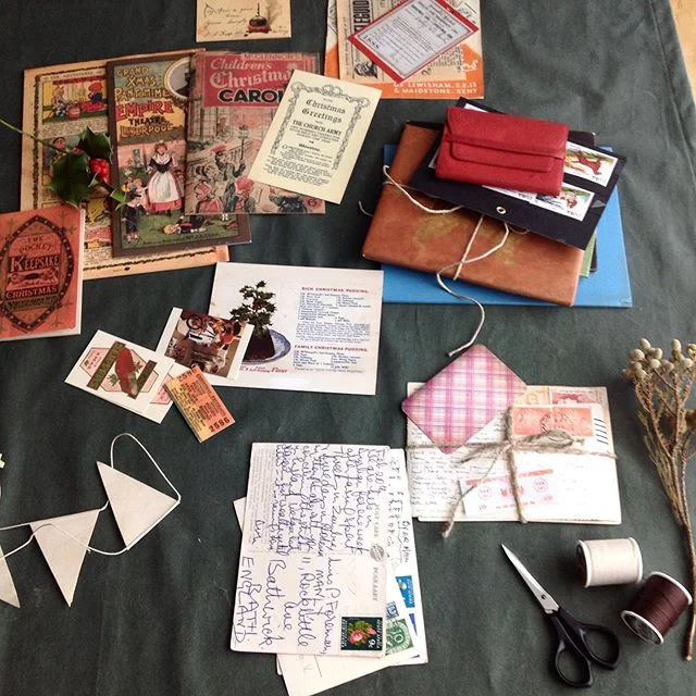 After a couple of really tough weeks it's finally time to relax and I'm doing my best to calm down and get some rest. I actually manged to get some new artefacts photographed and listed on Etsy and this is a selection of seasonal props I used... Thin