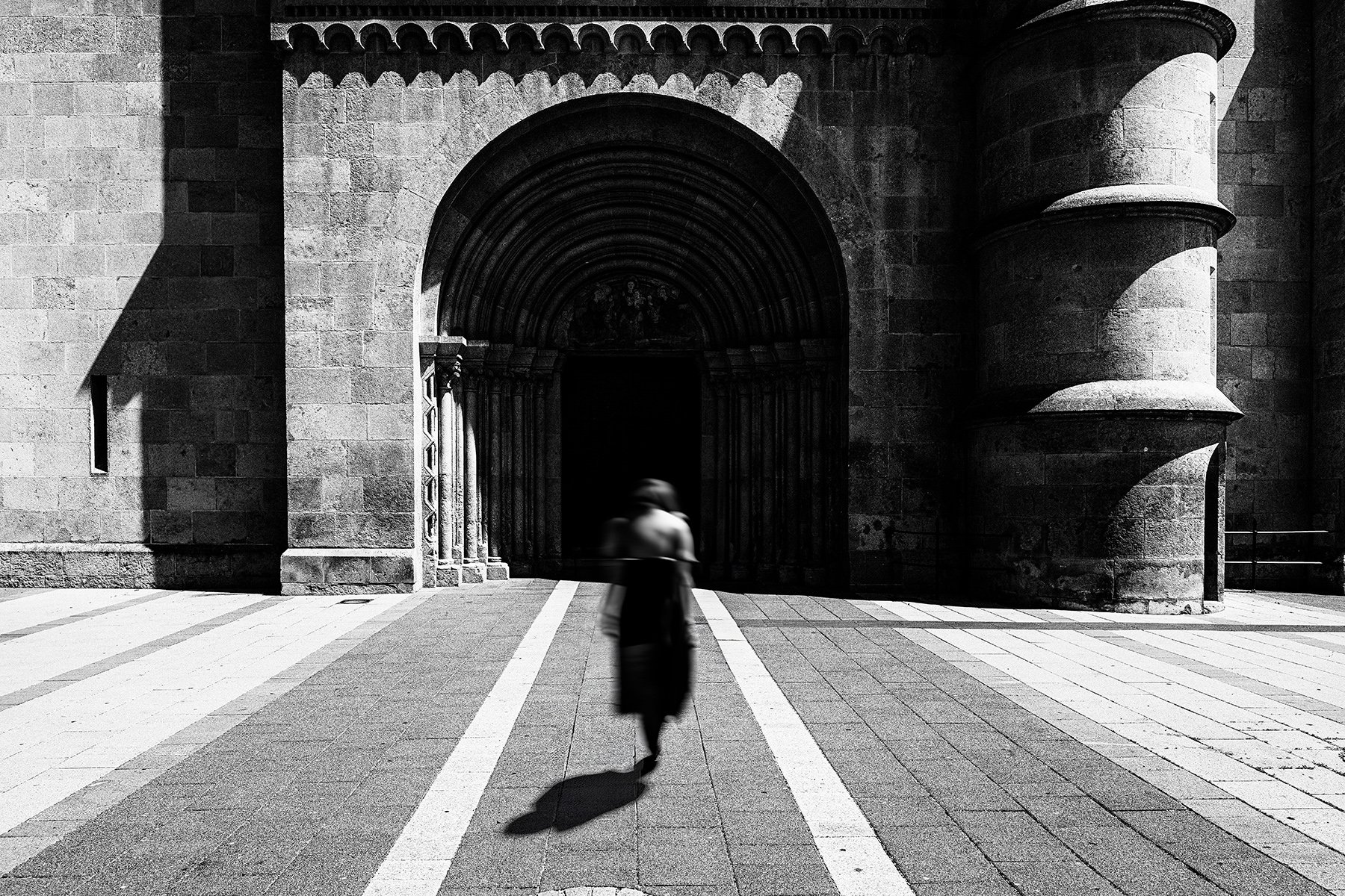 Schwarz Weiss Fotograf für Architektur-Architekturfotos in Schwarz Weiß